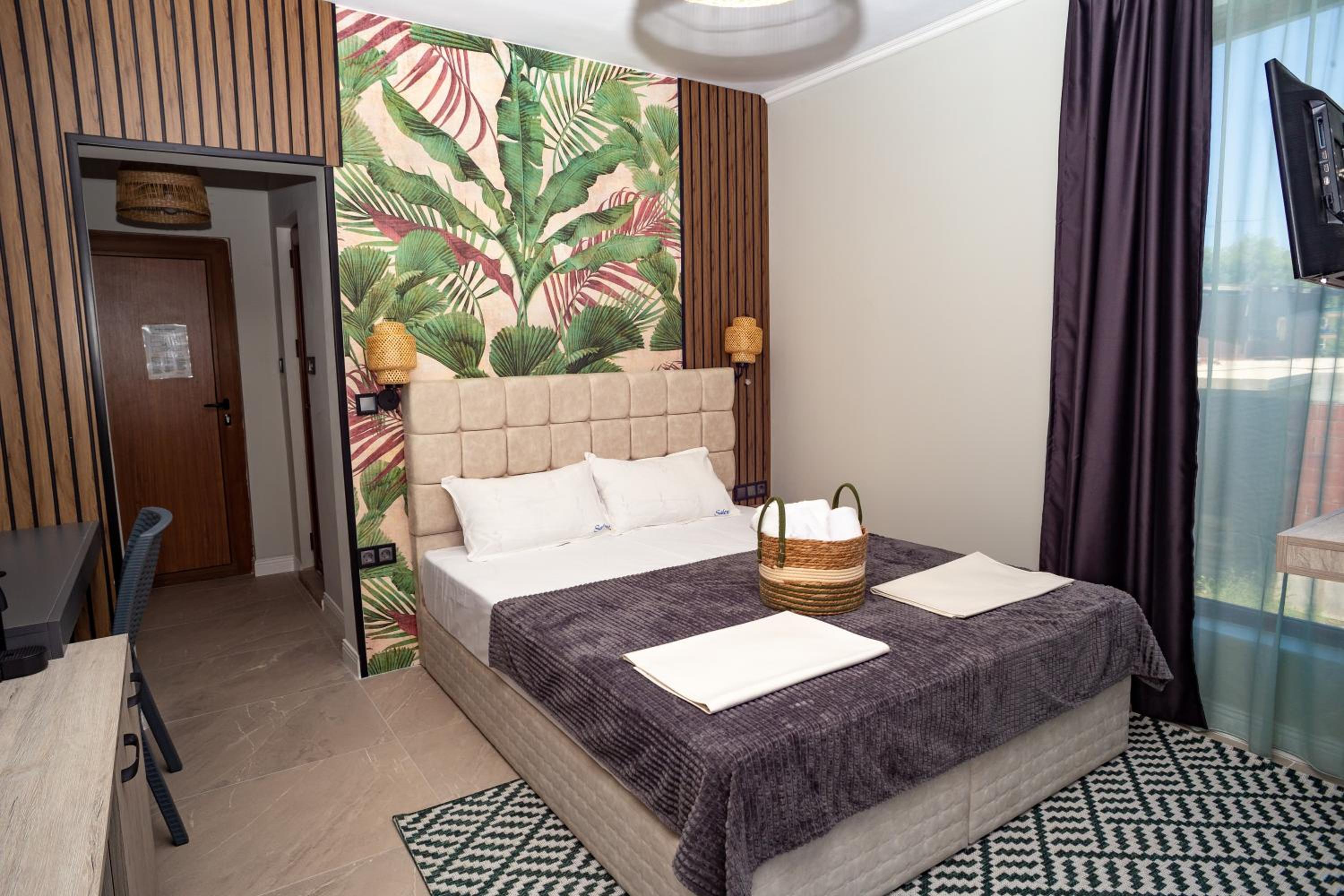 Double Room - Ground Floor photo 2
