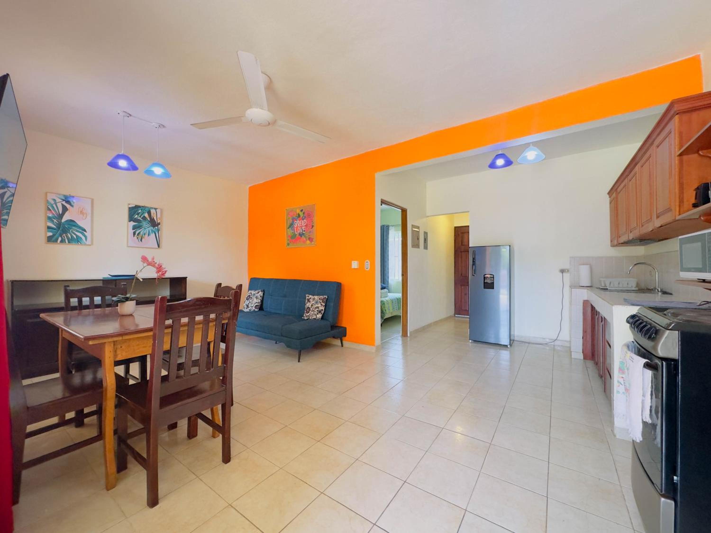 Apartment photo 2