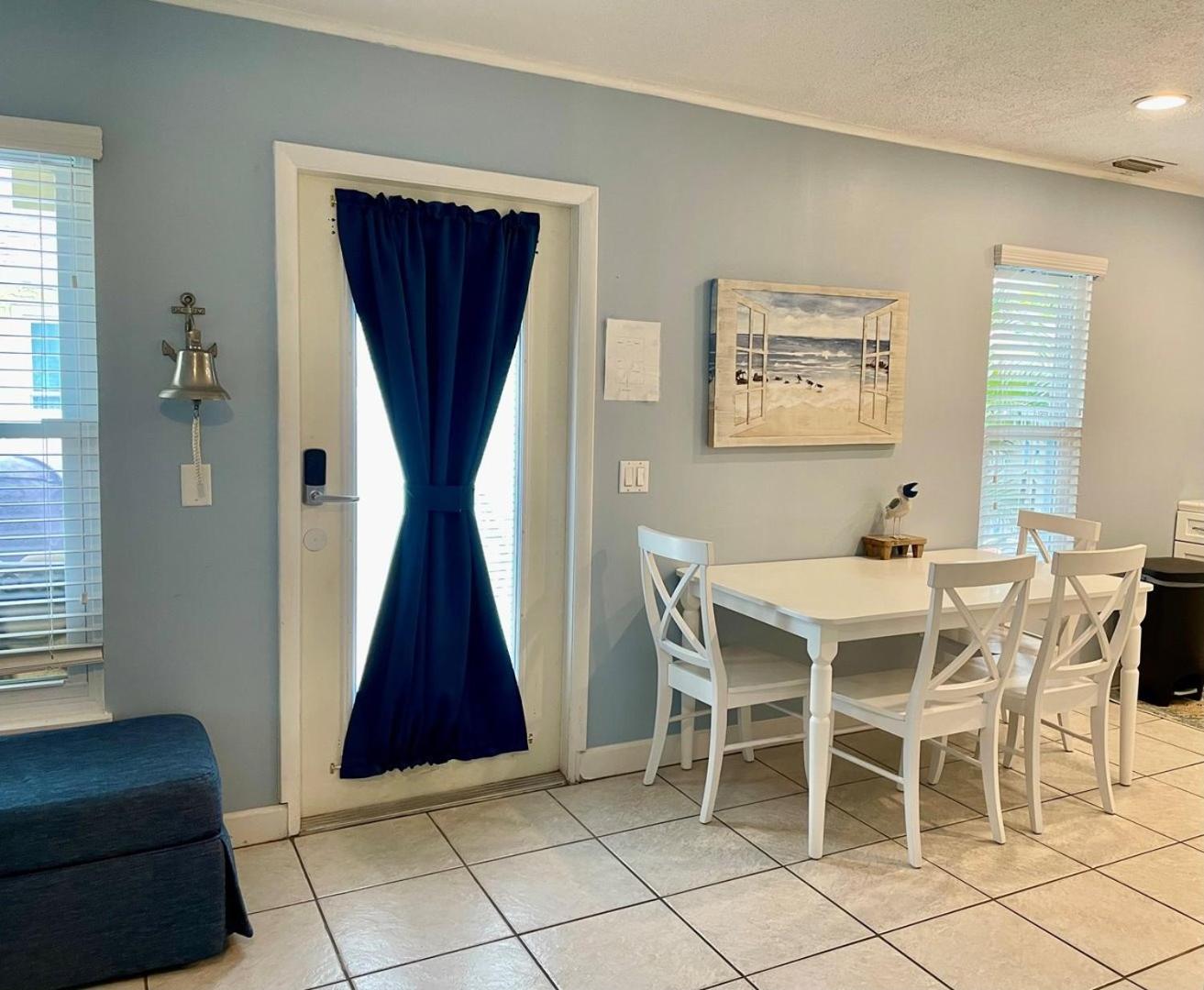 Two-Bedroom House photo 2