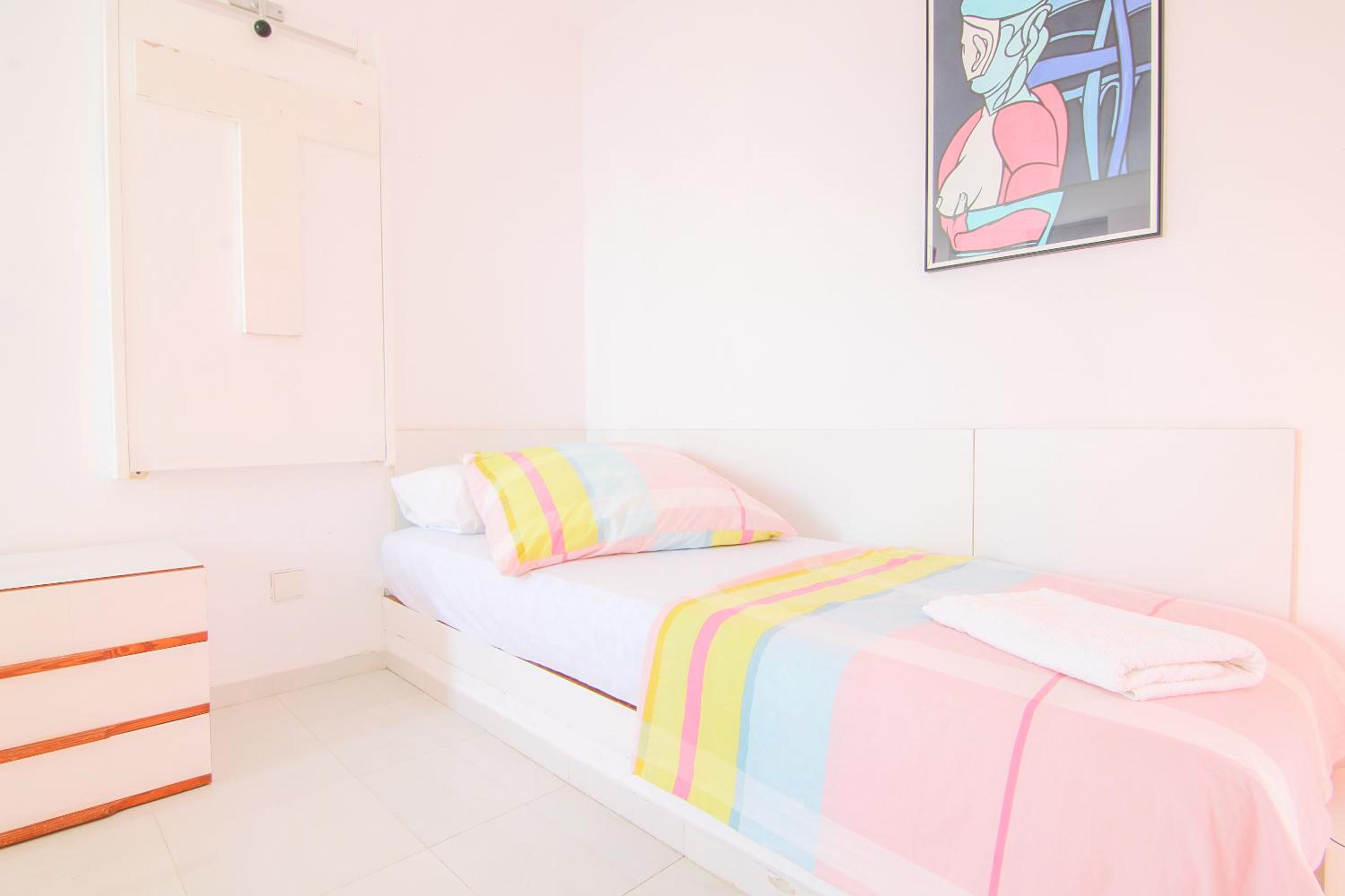 One-Bedroom Apartment - Photo 4