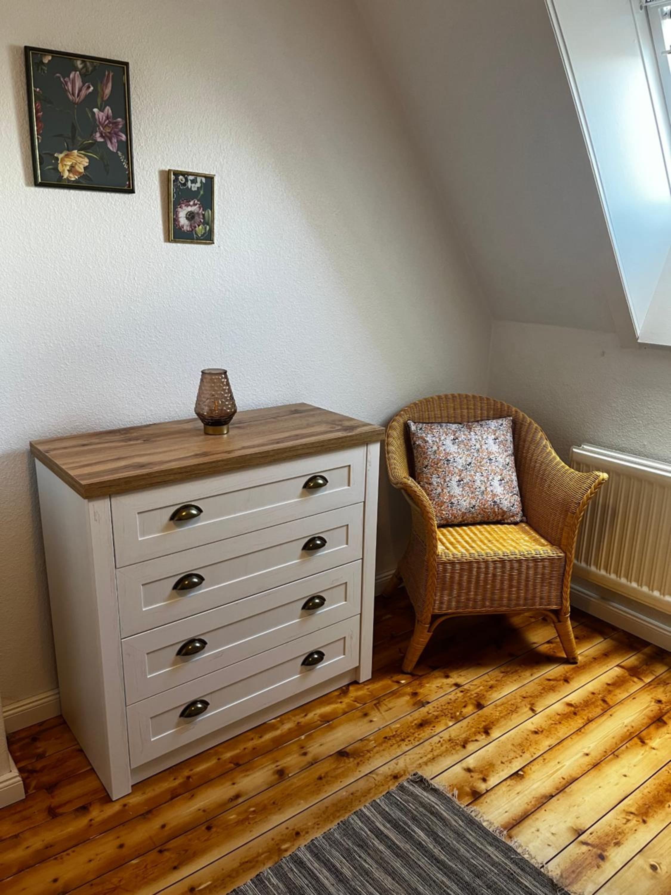 Three-Bedroom House photo 2
