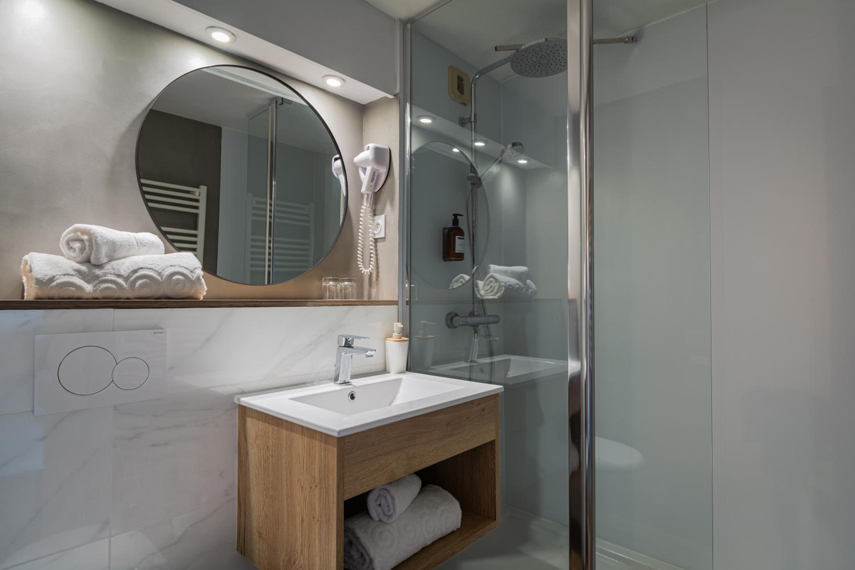 Classic Double Room - Photo 3