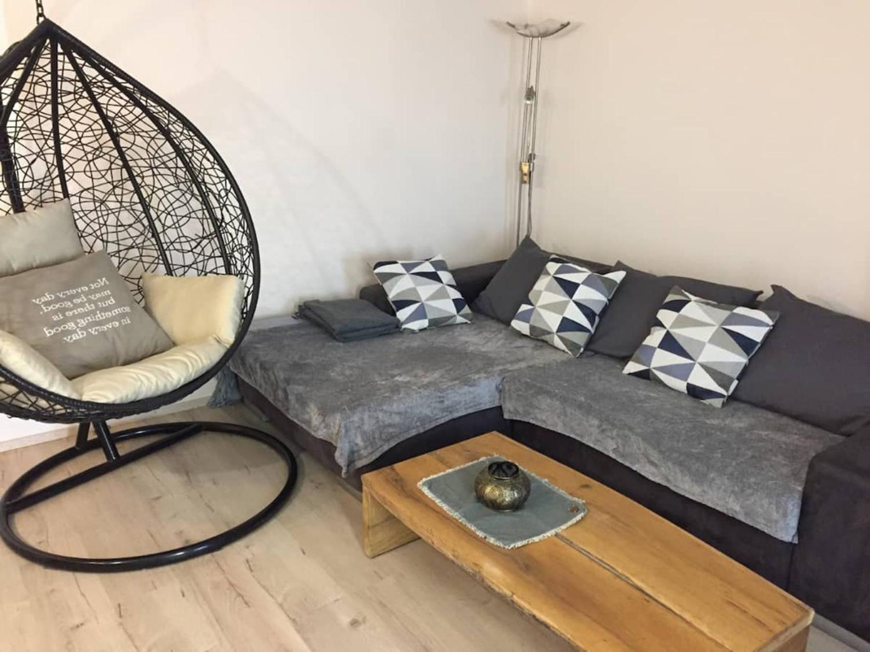 One-Bedroom House photo 1