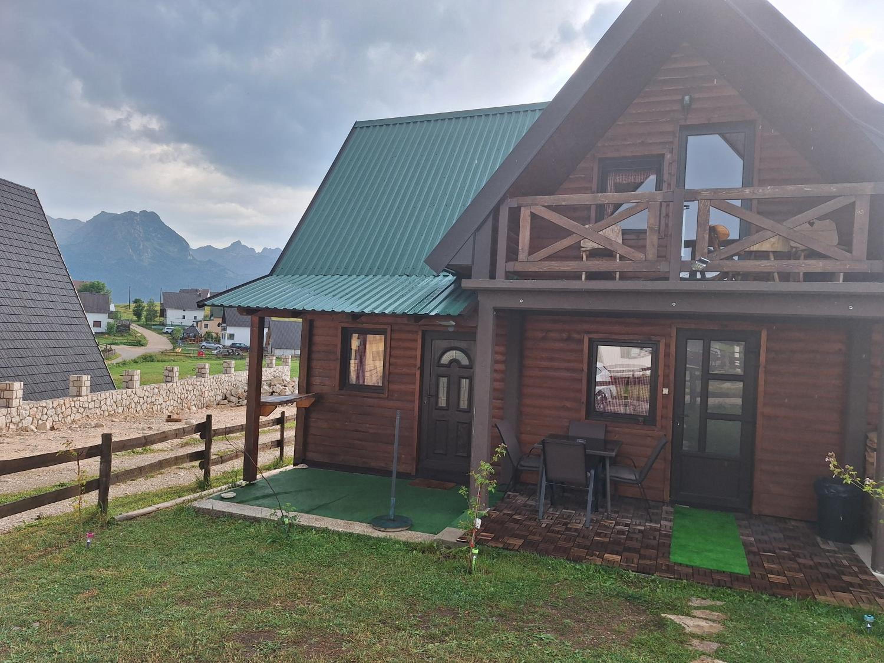 Cottage with Mountain View - Photo 36