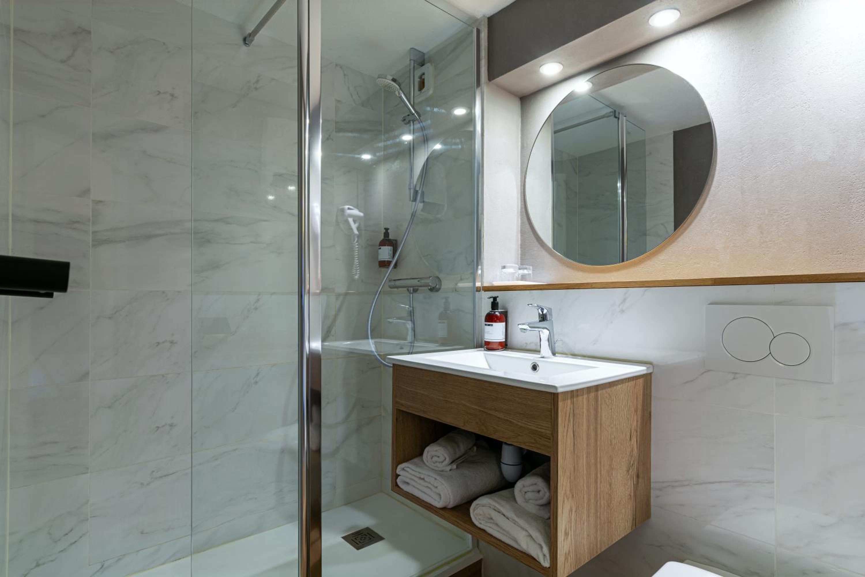 Cozy Double Room - Photo 3