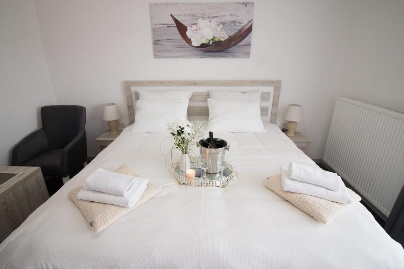 Deluxe Double Room with Balcony photo 1
