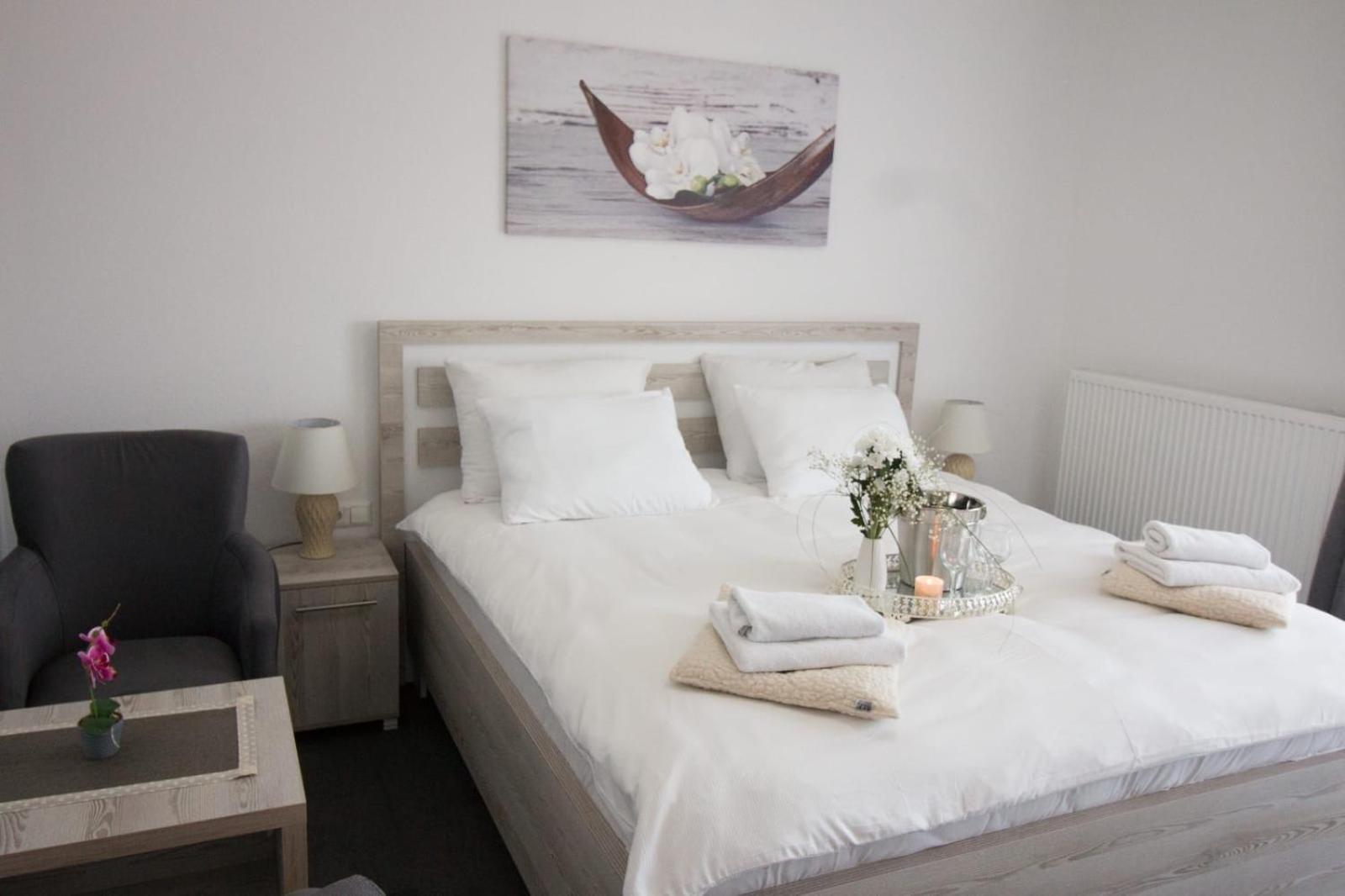 Deluxe Double Room with Balcony photo 3