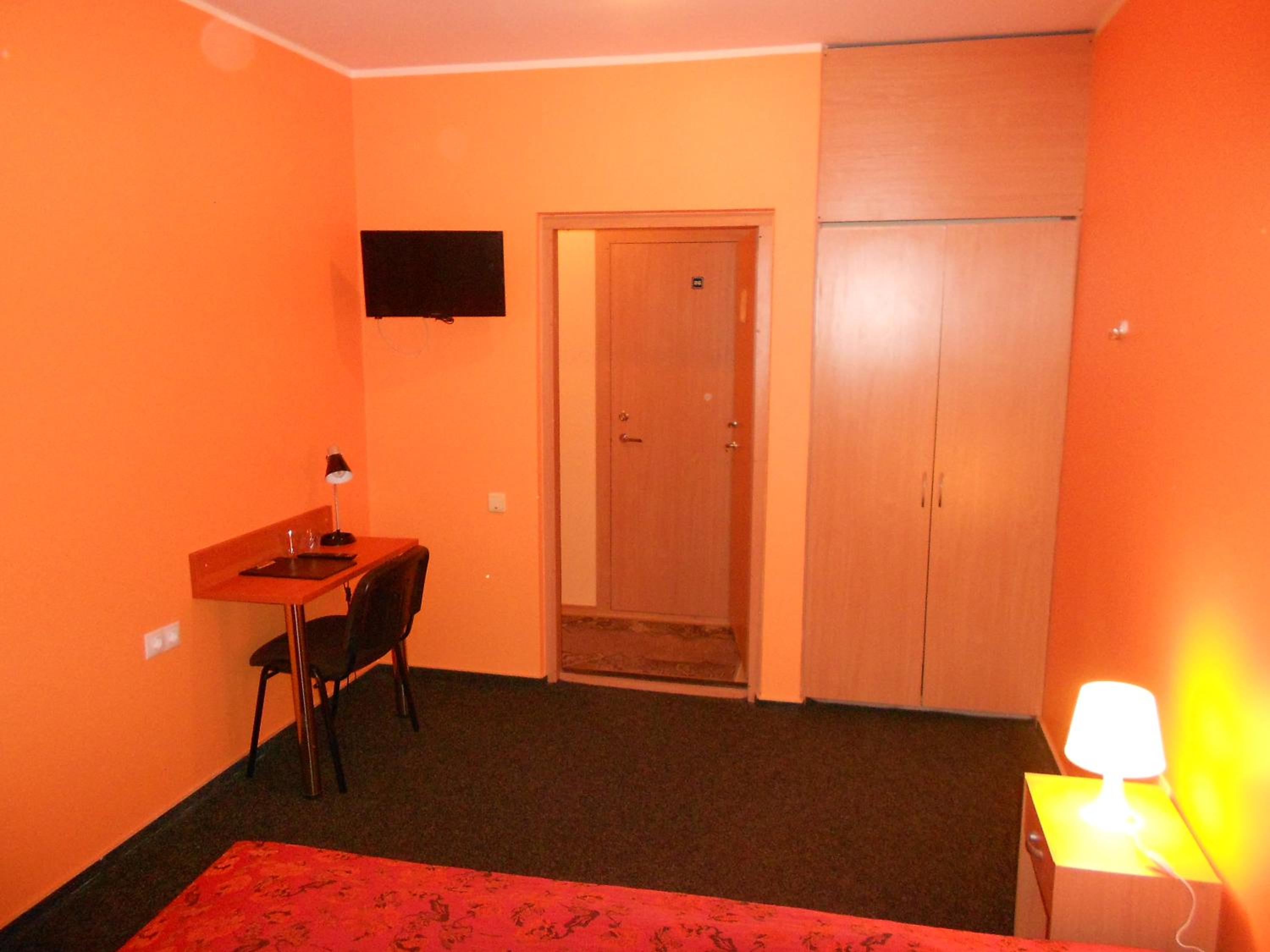Double or Twin Room - Photo 10