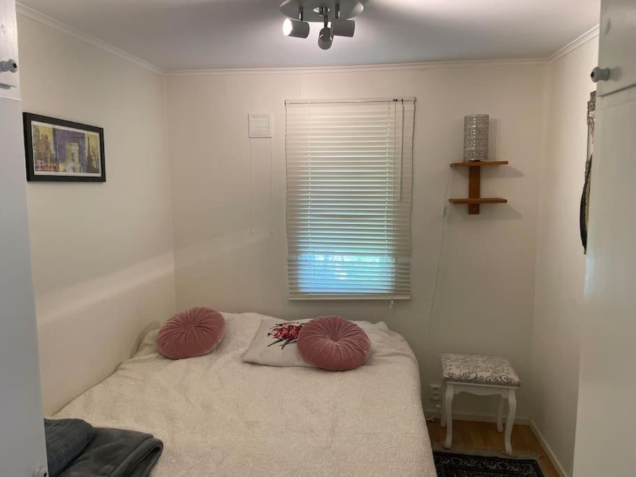 Two-Bedroom House photo 3