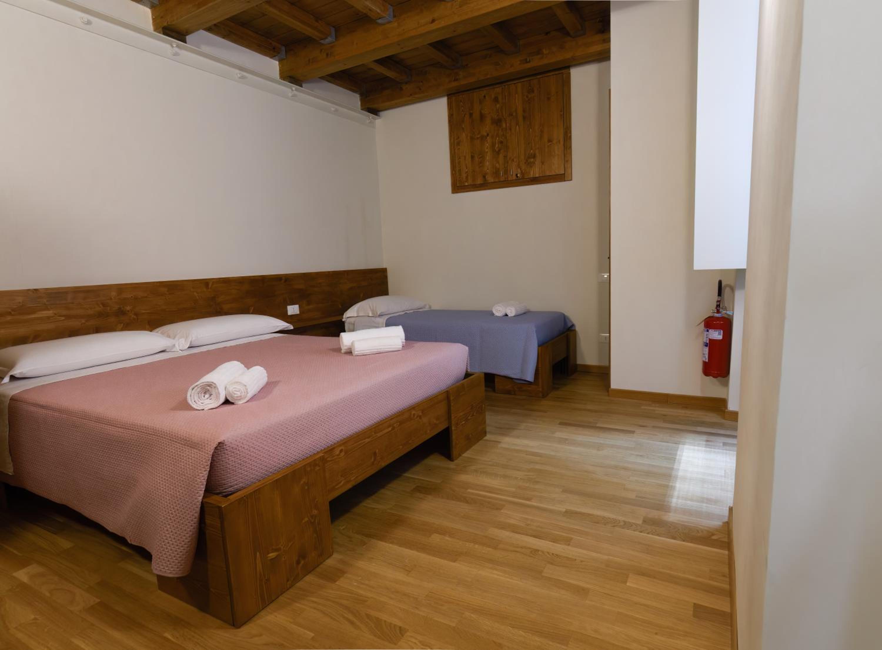 Deluxe Double Room with Extra Bed photo 2