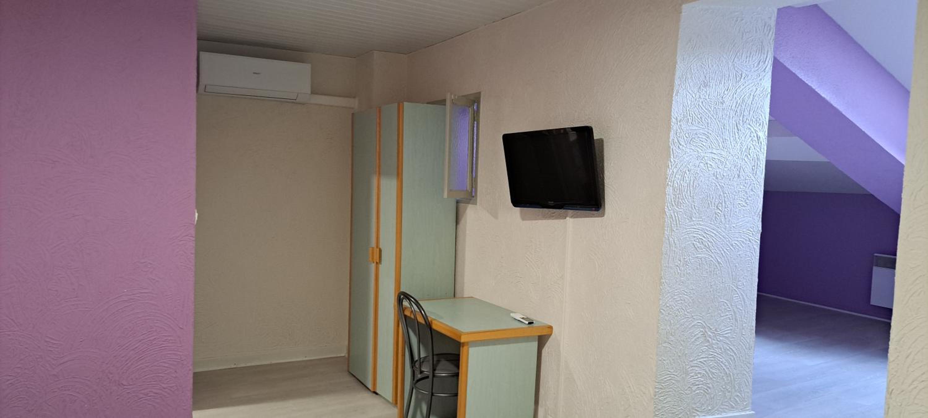 Family Room - Photo 7