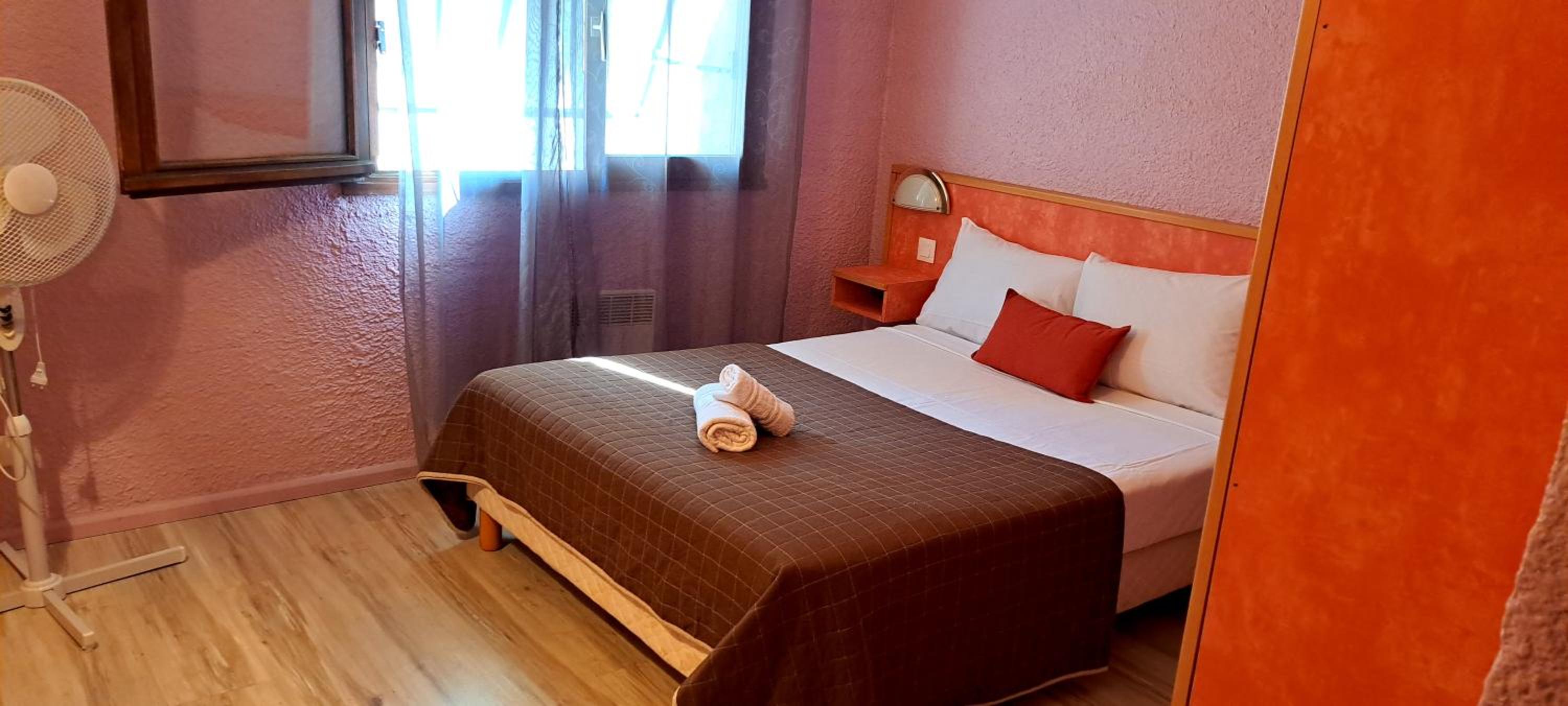 Double Room - Photo 1
