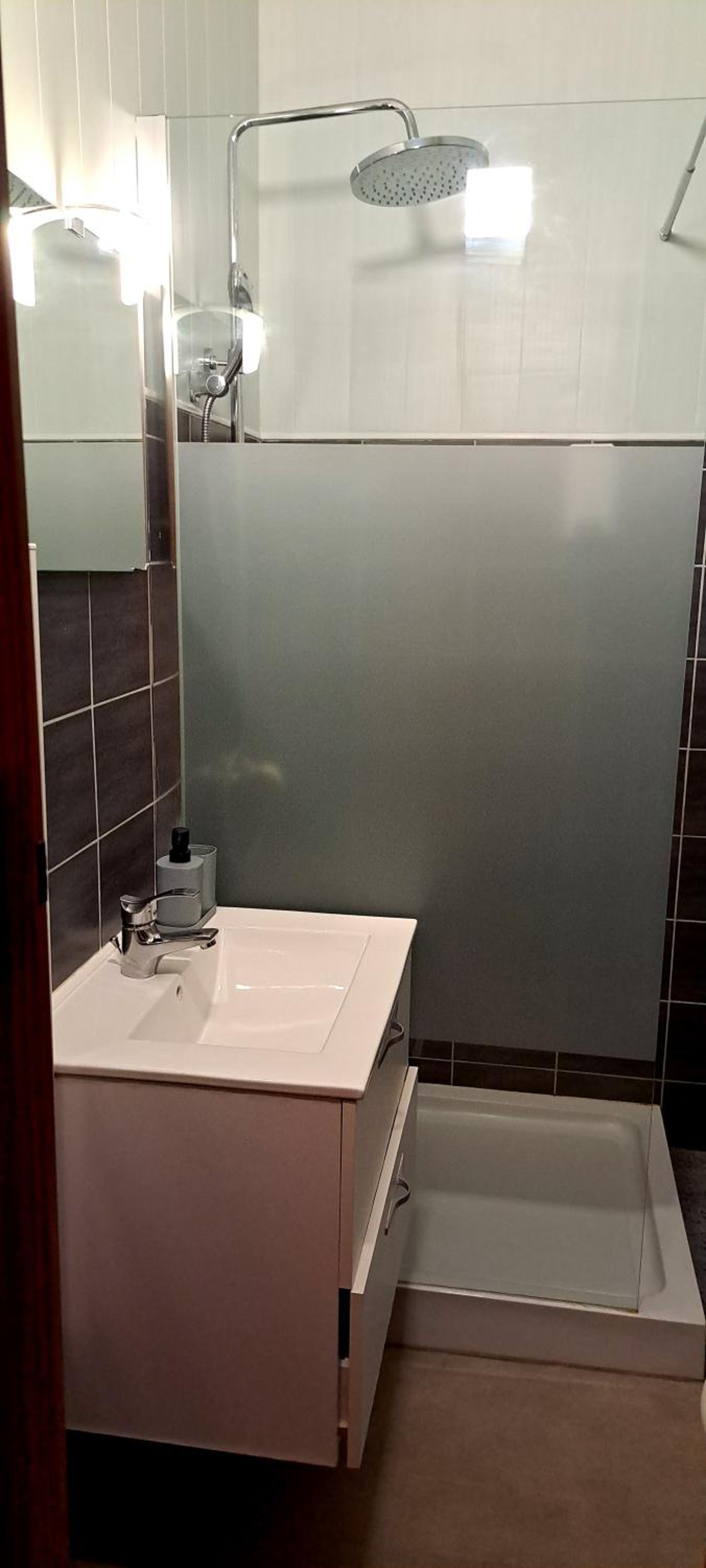 Double Room - Photo 5