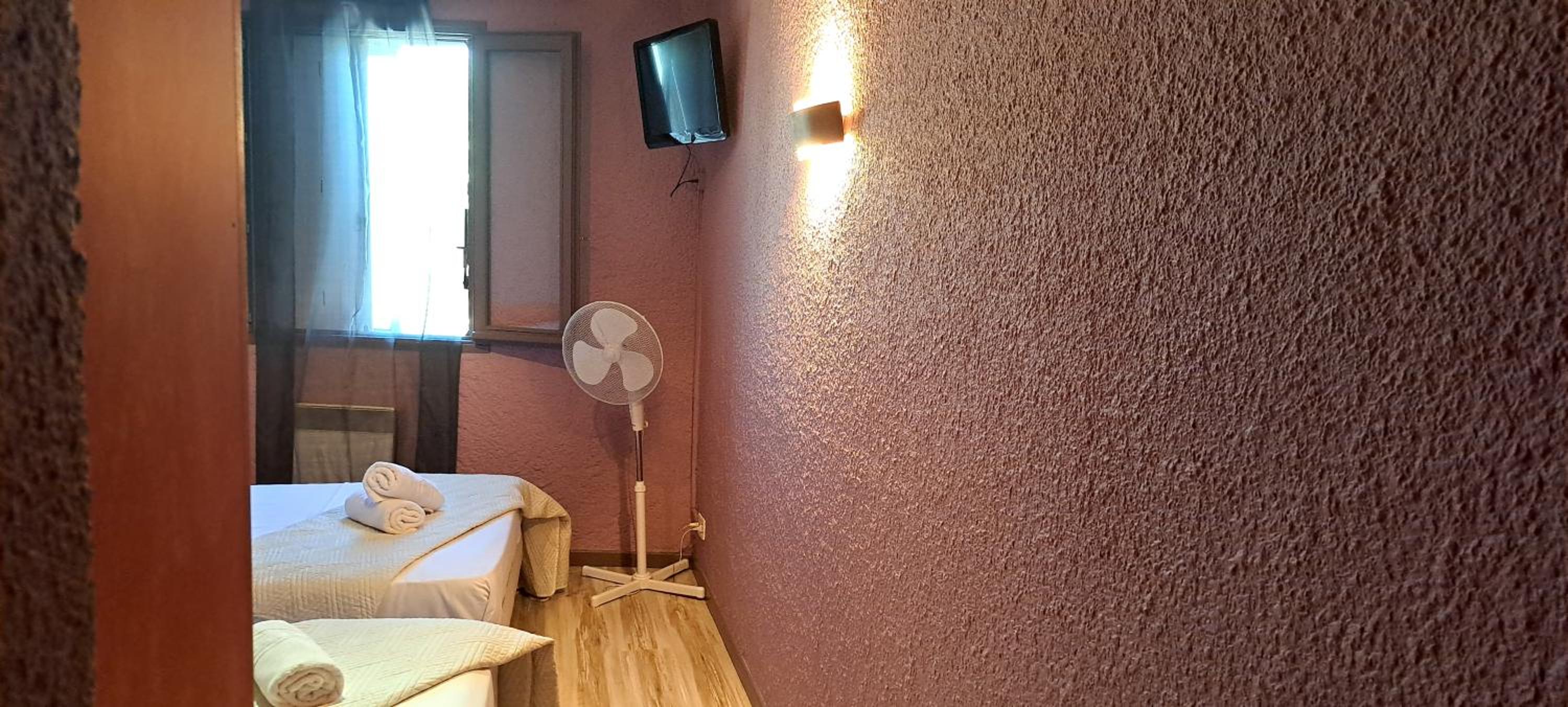 Triple Room - Photo 6