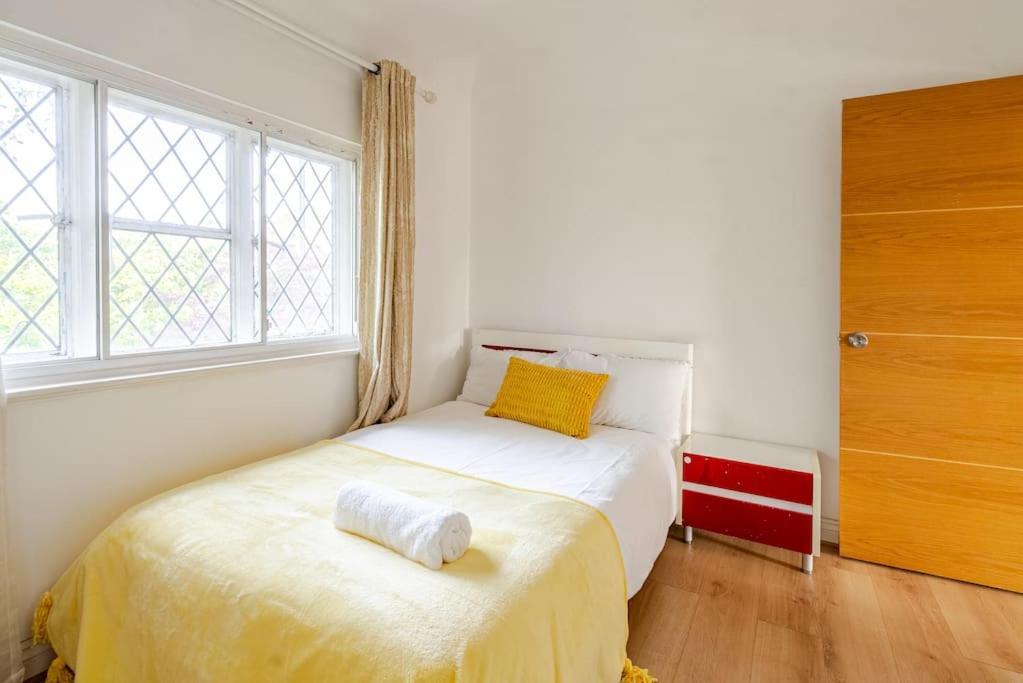 Four-Bedroom House photo 3