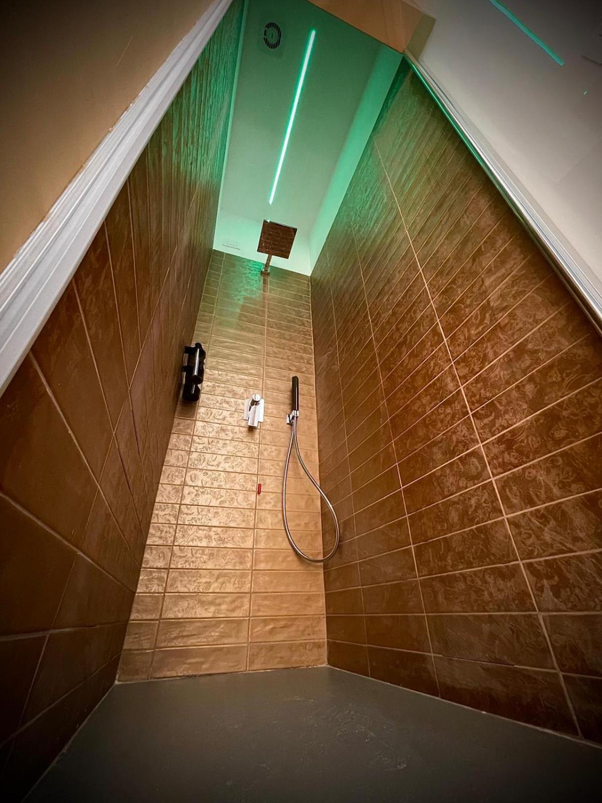 Standard Single Room with Shower