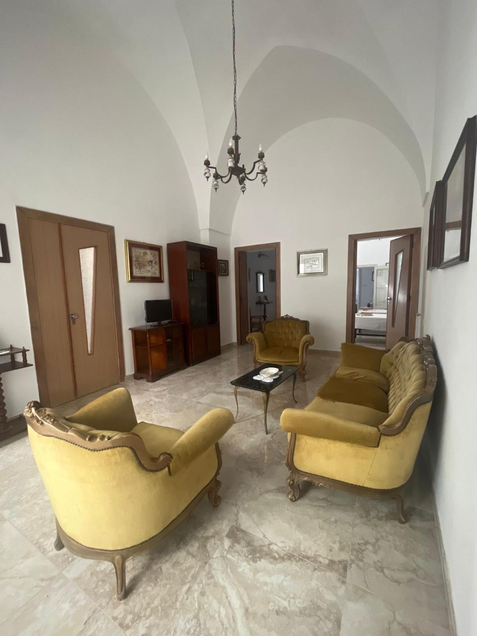 Three-Bedroom House photo 3