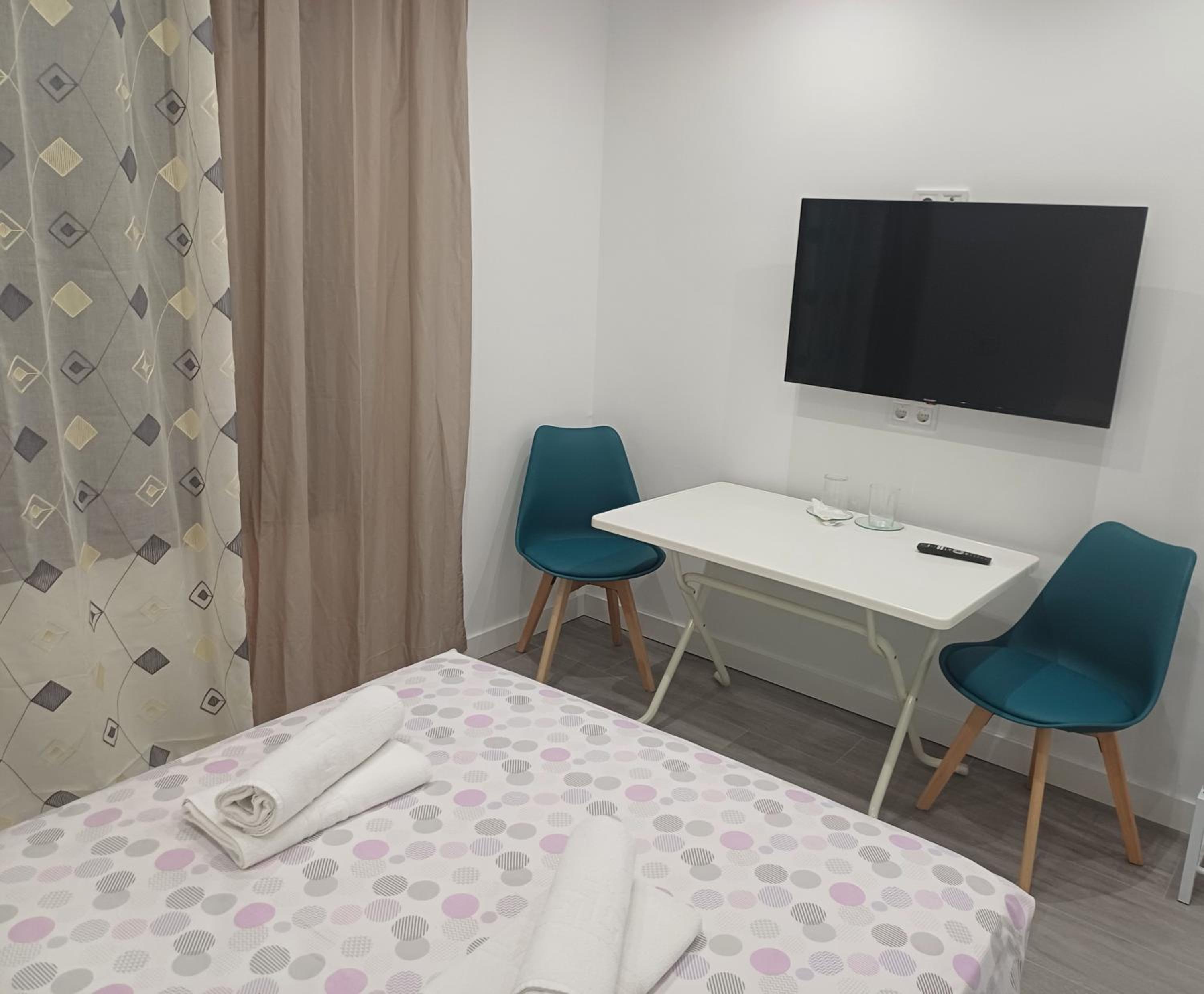 Double Room with Private Bathroom photo 2