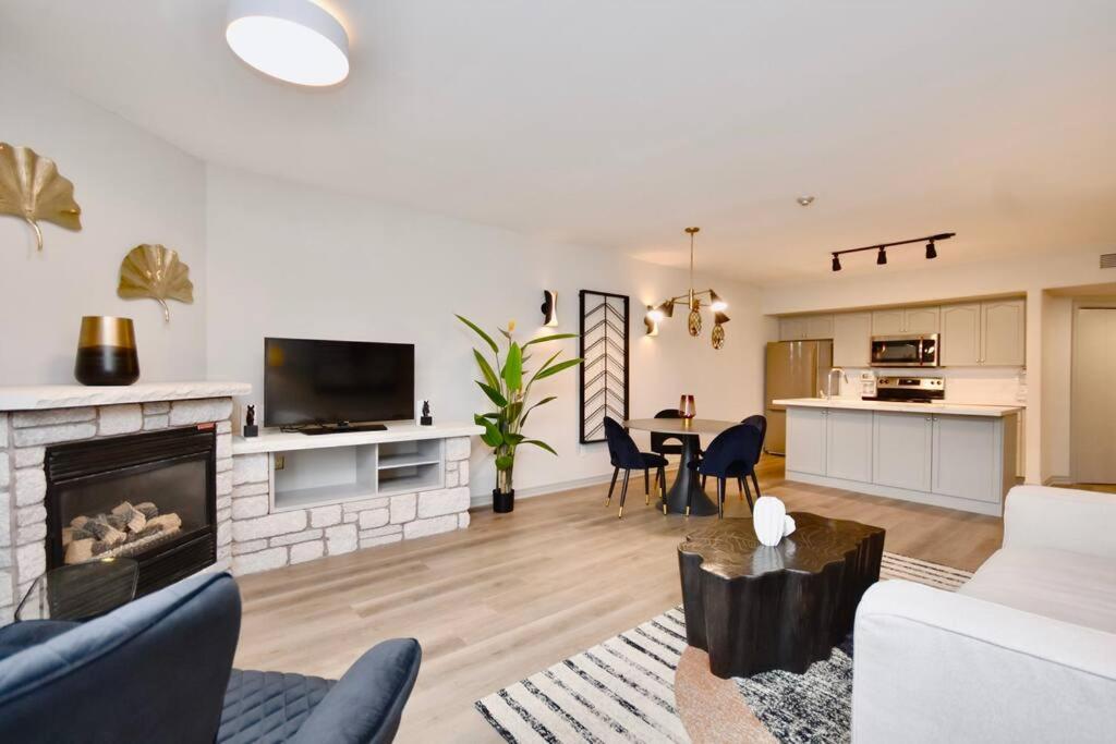 Two-Bedroom Deluxe Apartment With Balcony photo 1