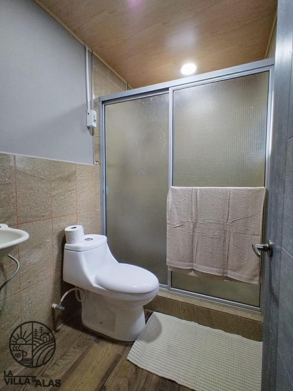 Double Room with Private Bathroom photo 2