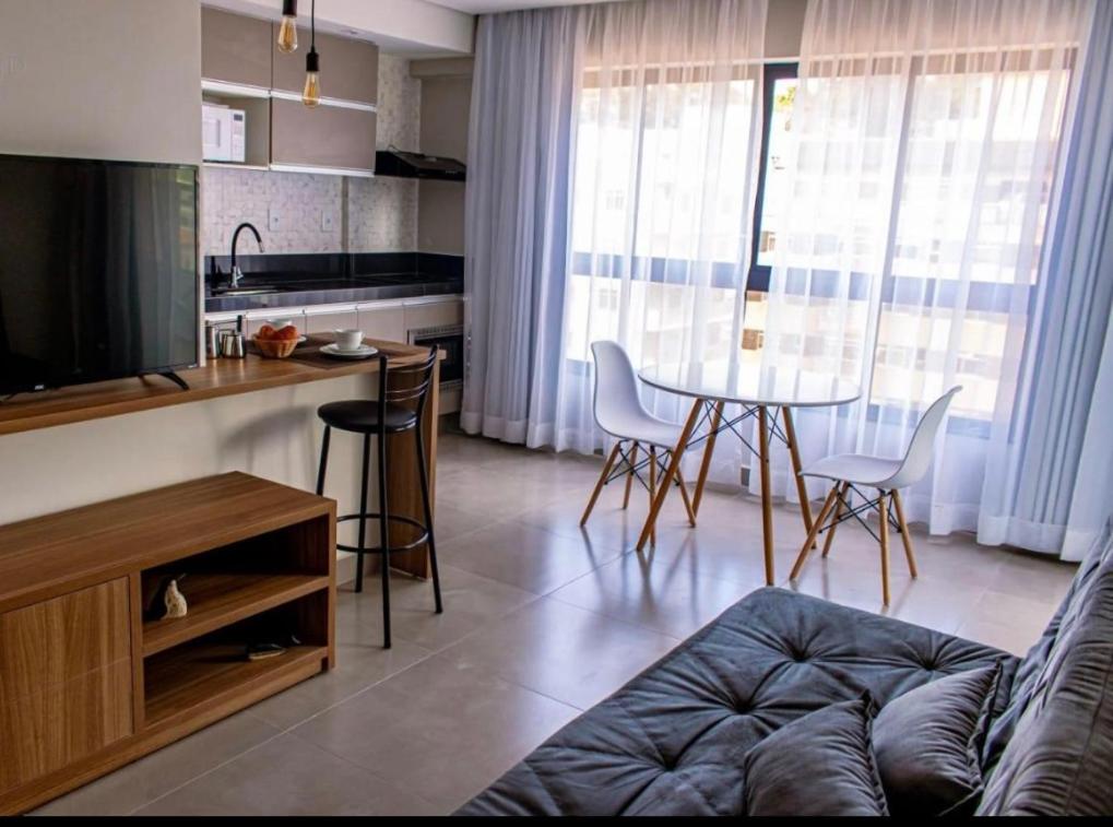 One-Bedroom Apartment with View photo 1