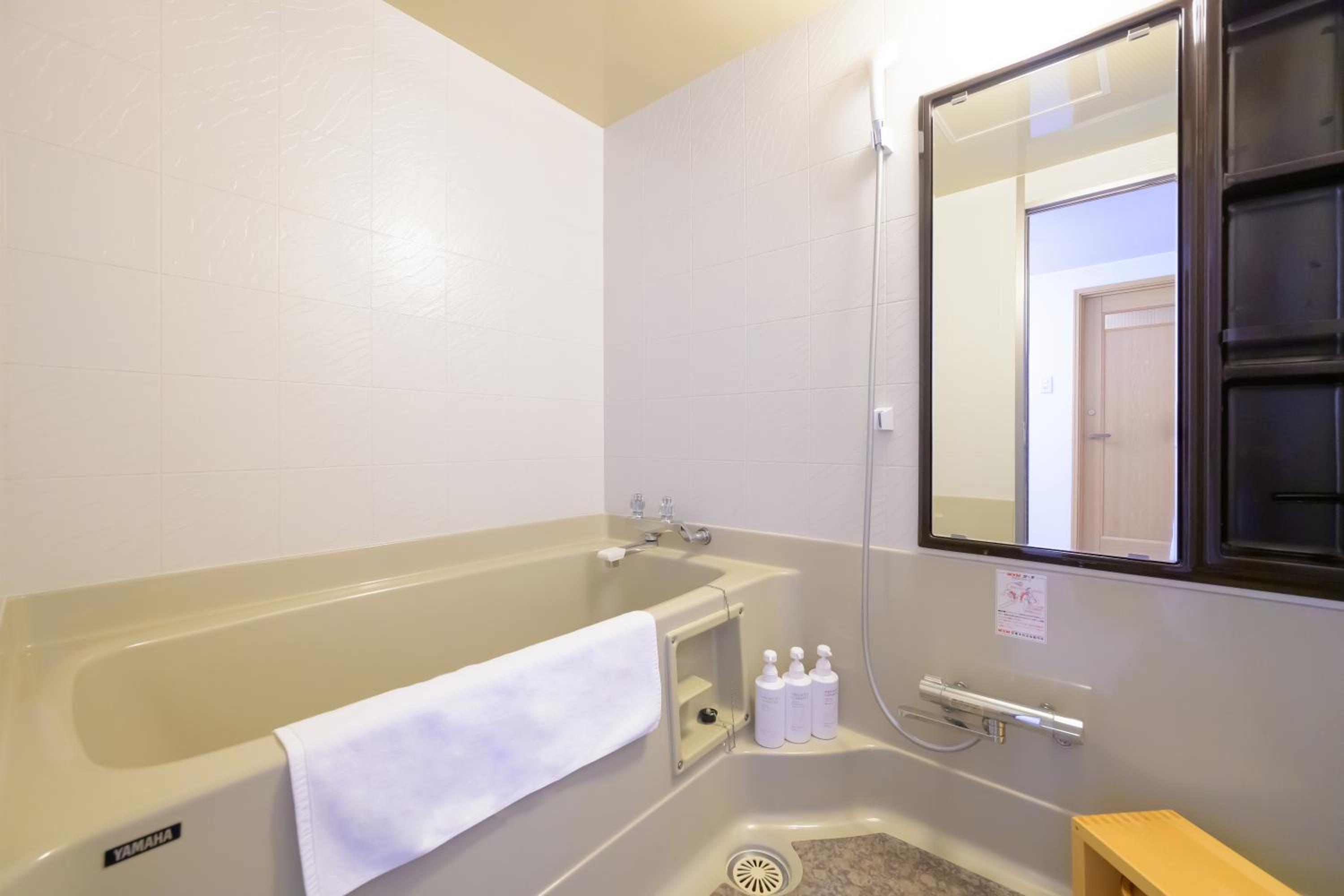 Japanese-Style Quadruple Room - Non Smoking - Photo 3