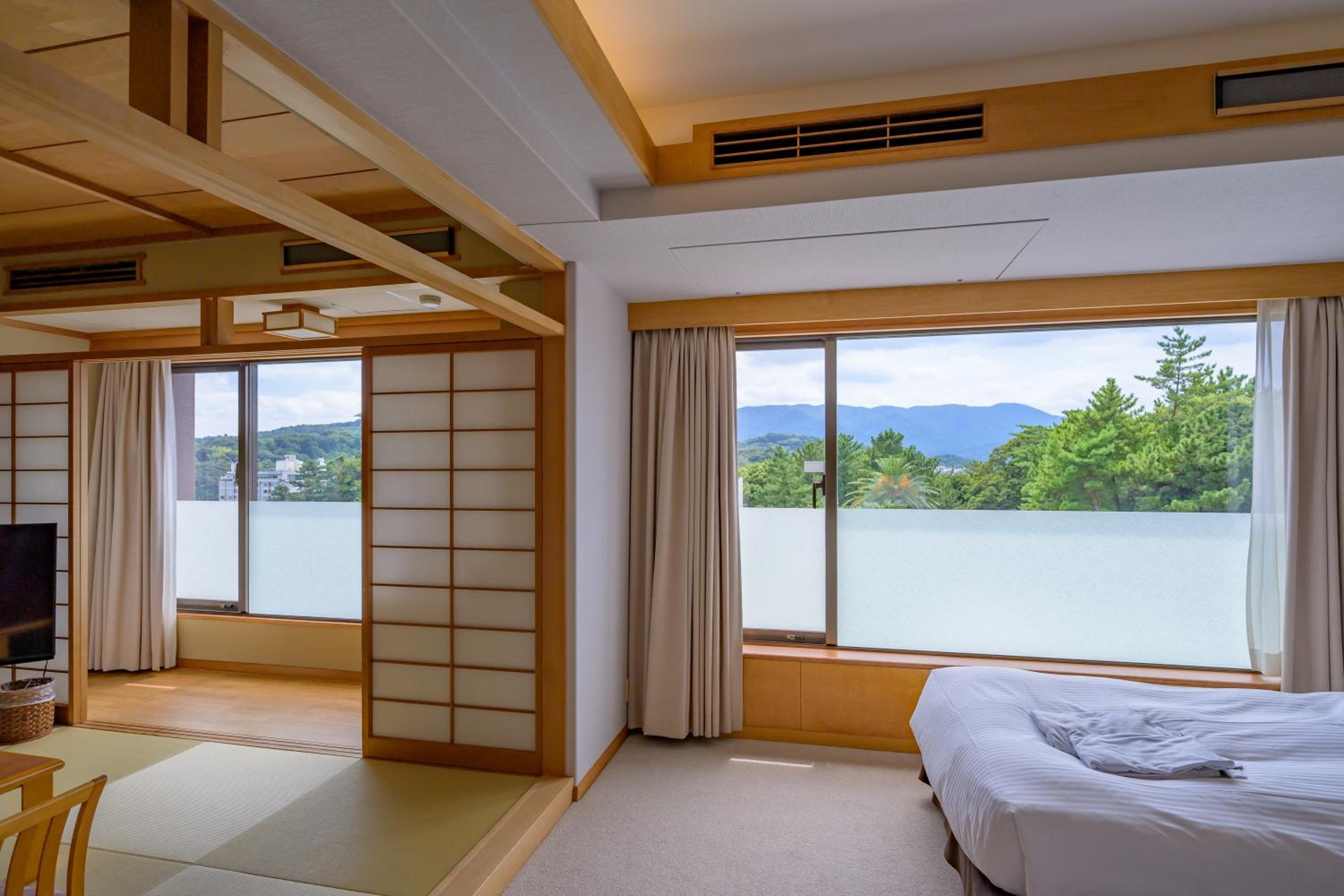 Family Room with Tatami Area - Non-Smoking photo 3