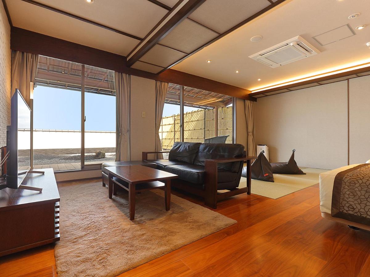 Penthouse Twin room with Open- Air Bath - Non-Smoking photo 2
