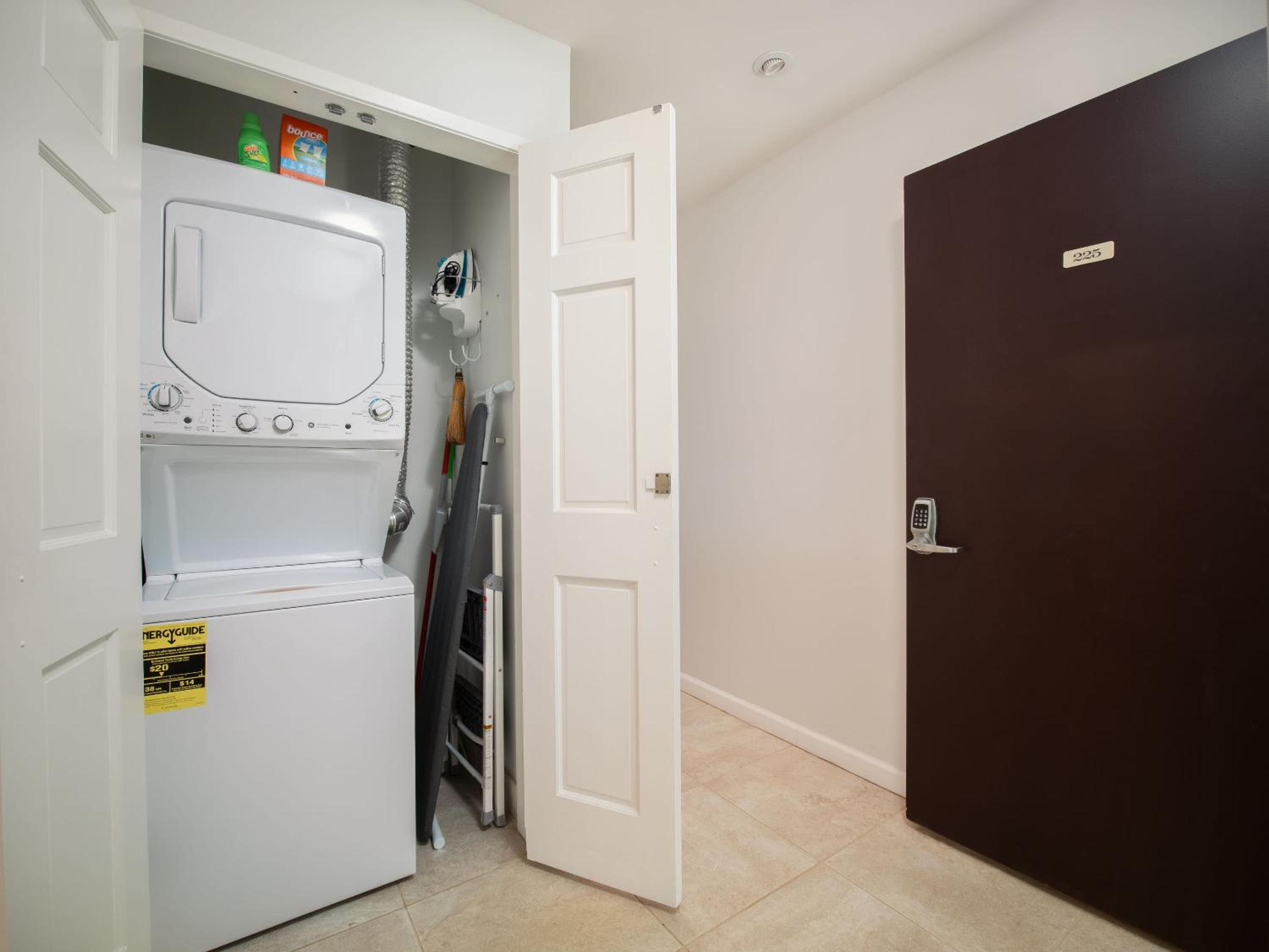 Apartment photo 2