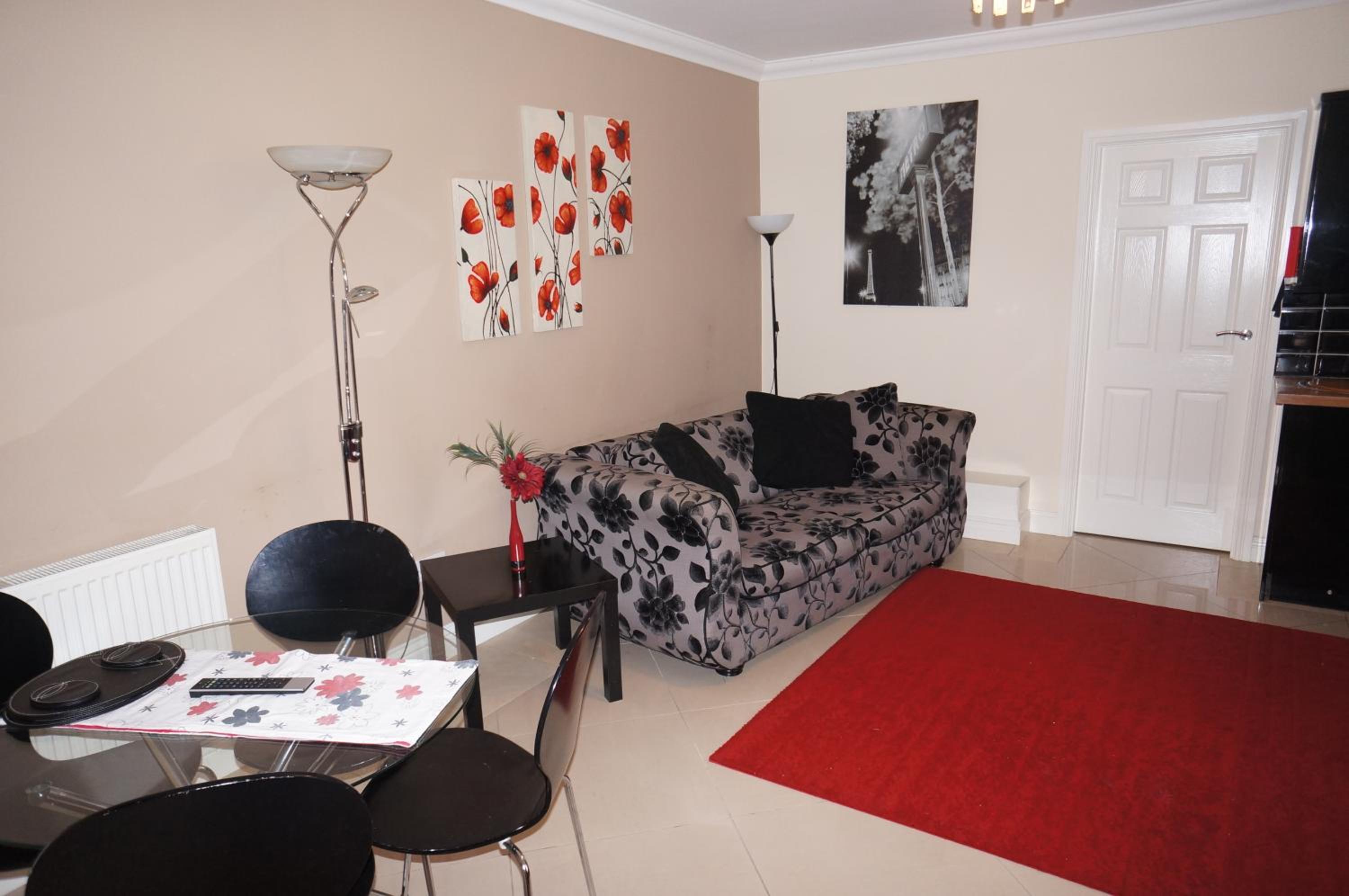 Apartment - Ground Floor with Terrace photo 2