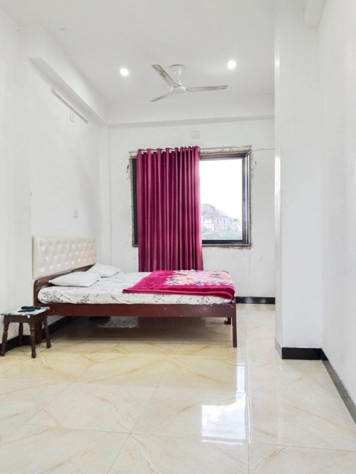 Double Room - Photo 10