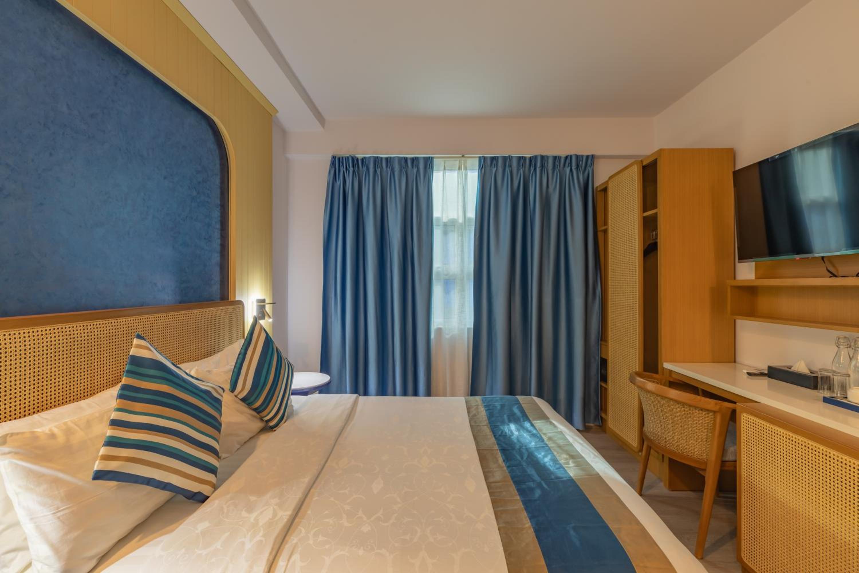Superior Suite - Photo 1