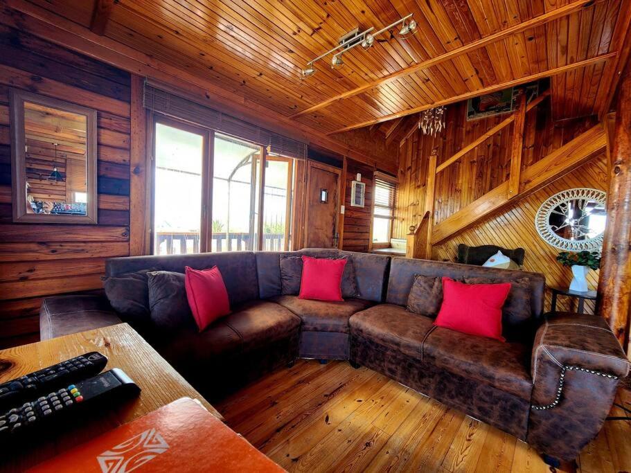 Four-Bedroom House photo 3