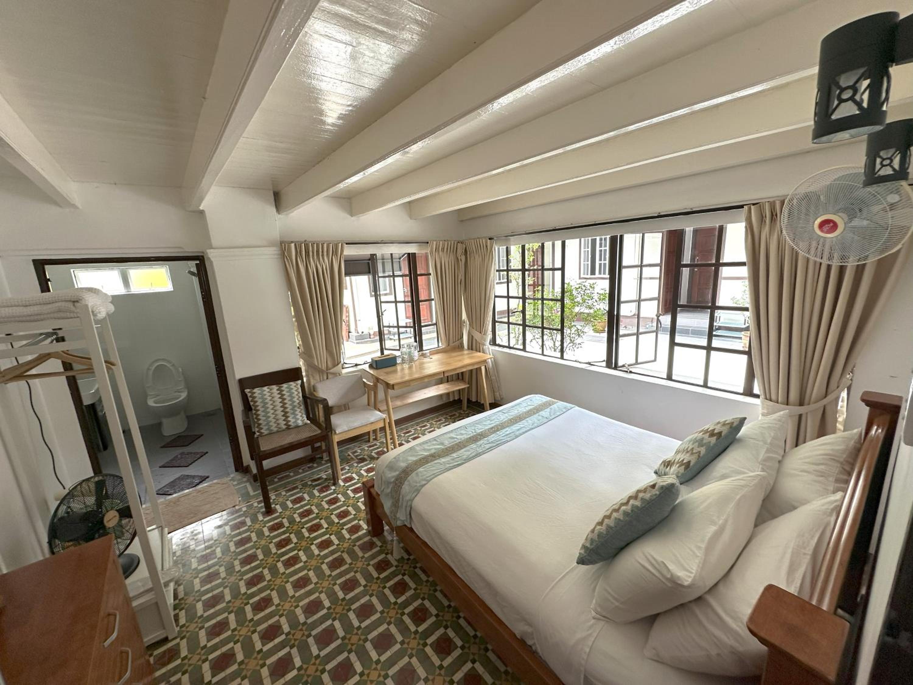 Deluxe Double or Twin Room - Photo 3
