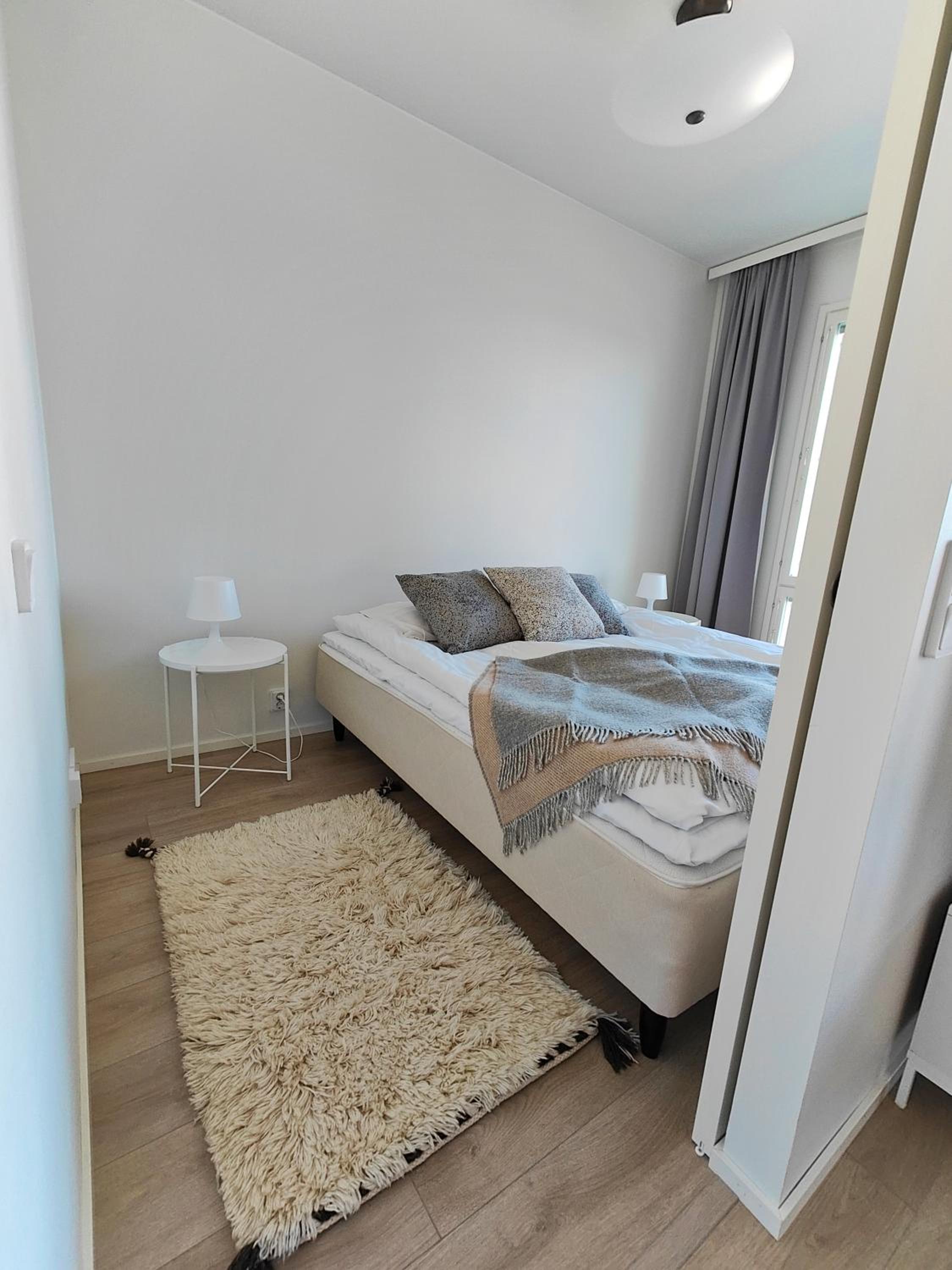 One-Bedroom Apartment photo 3