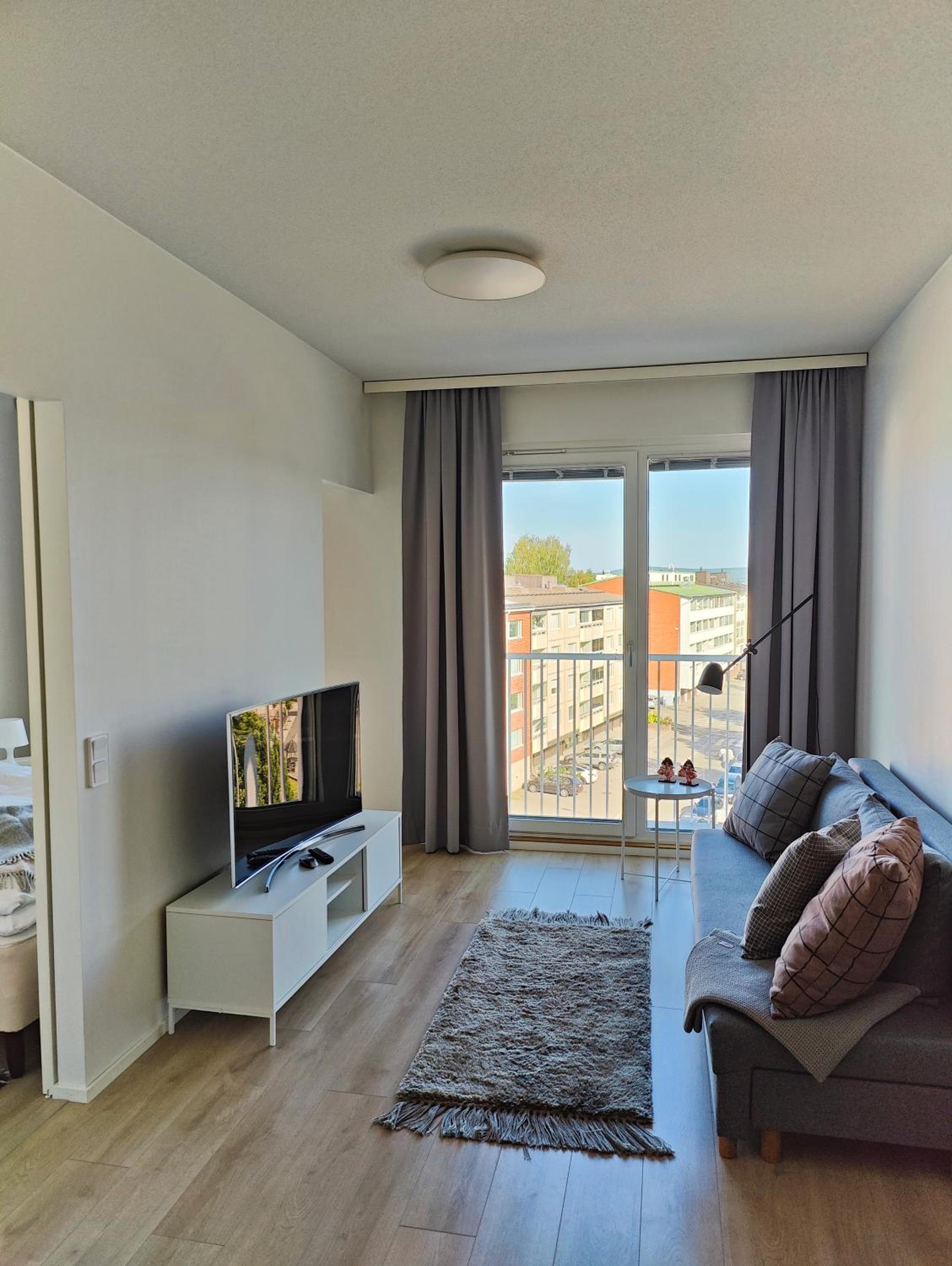One-Bedroom Apartment photo 2