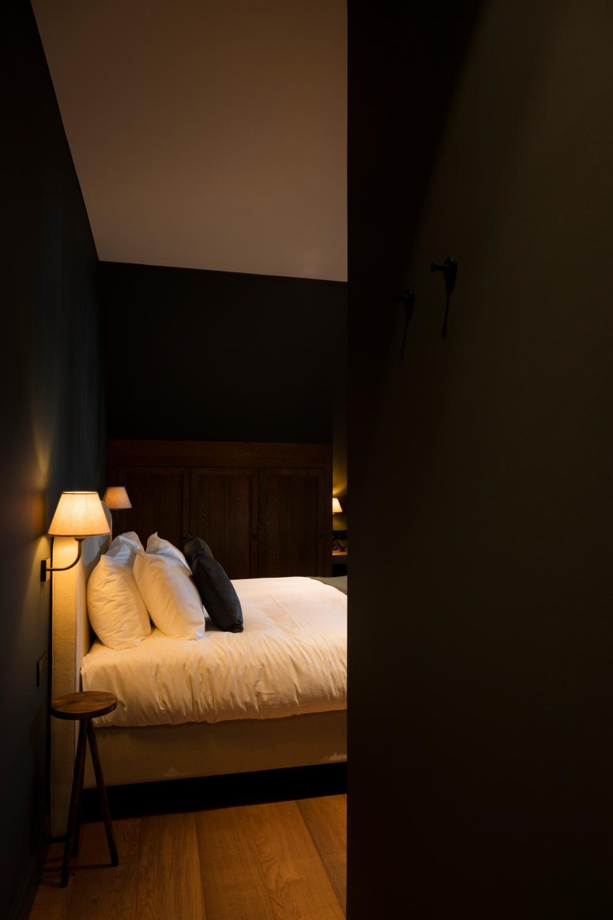 Large Double Room photo 2