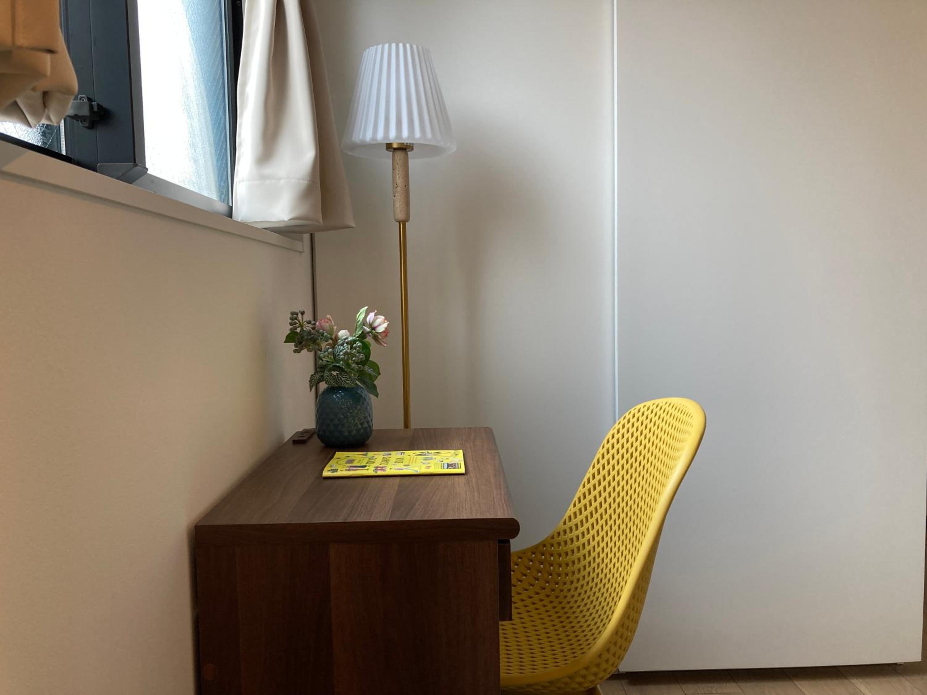 One-Bedroom Apartment photo 2