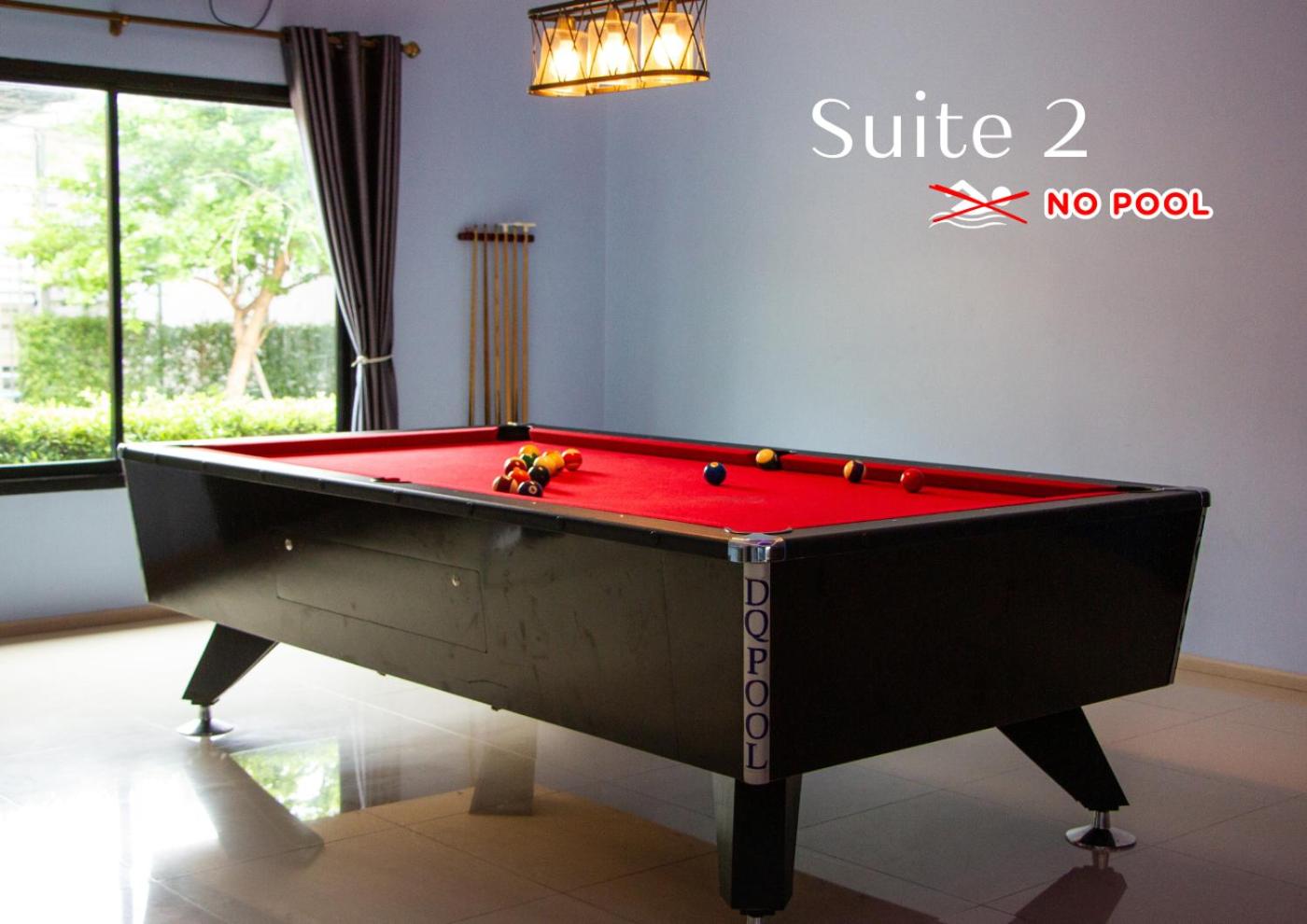 Four-Bedroom House photo 2