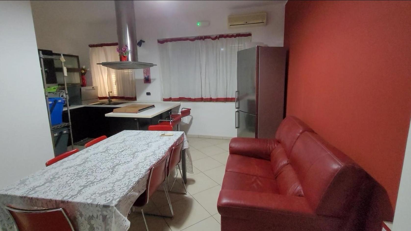 Four-Bedroom Apartment With Balcony  photo 2