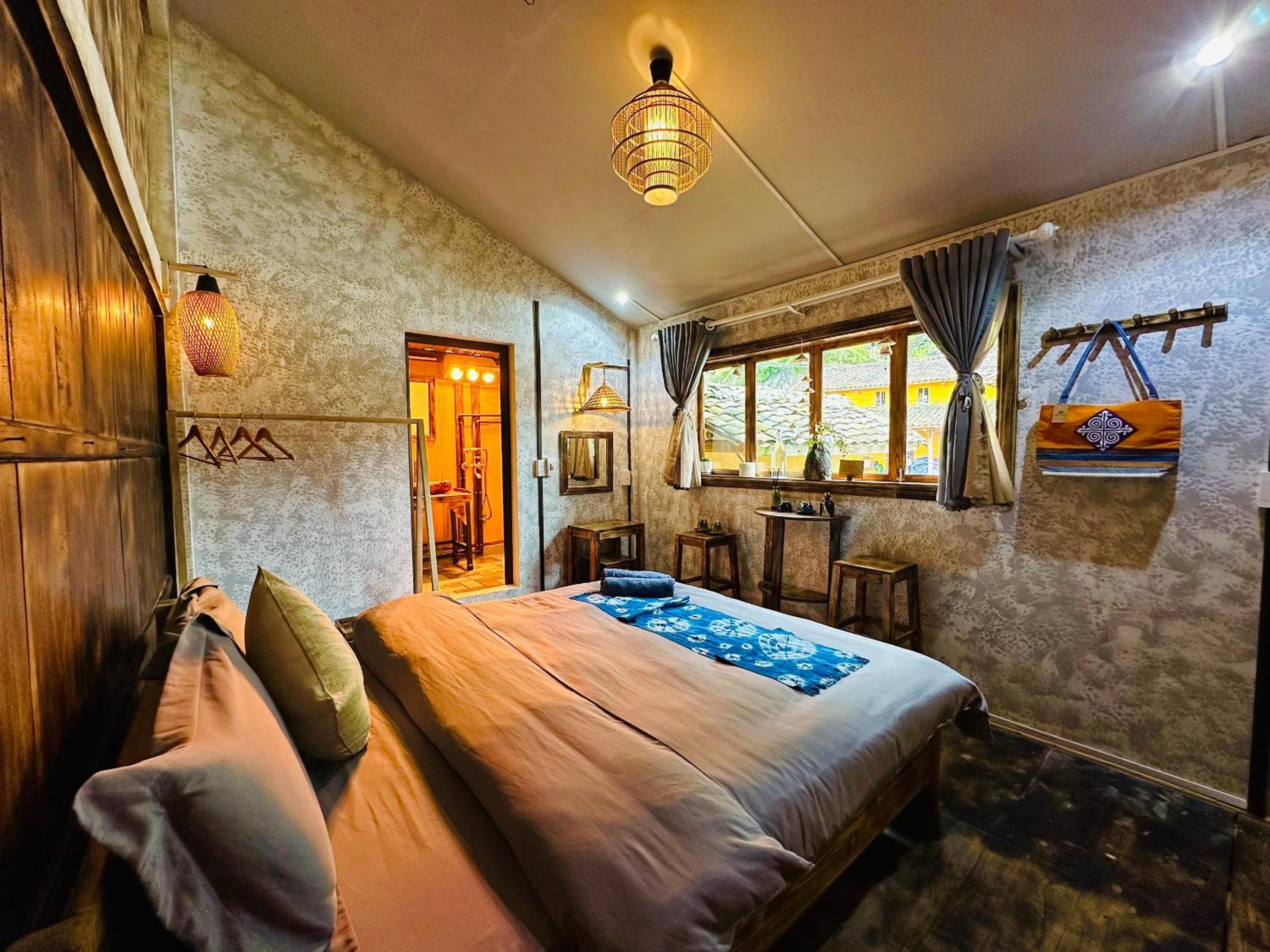 Double Room With Private Bathroom