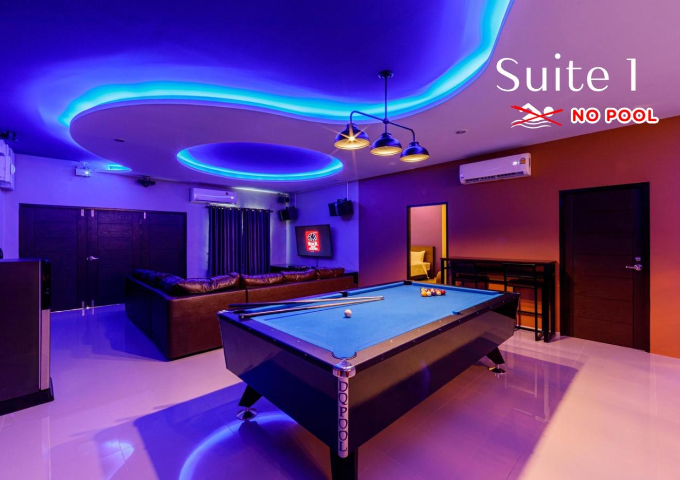 Four-Bedroom House - Photo 4