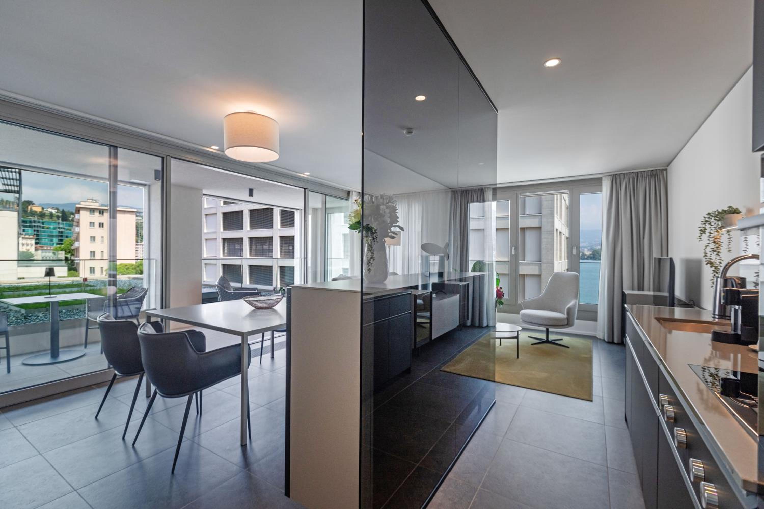 Deluxe Apartment