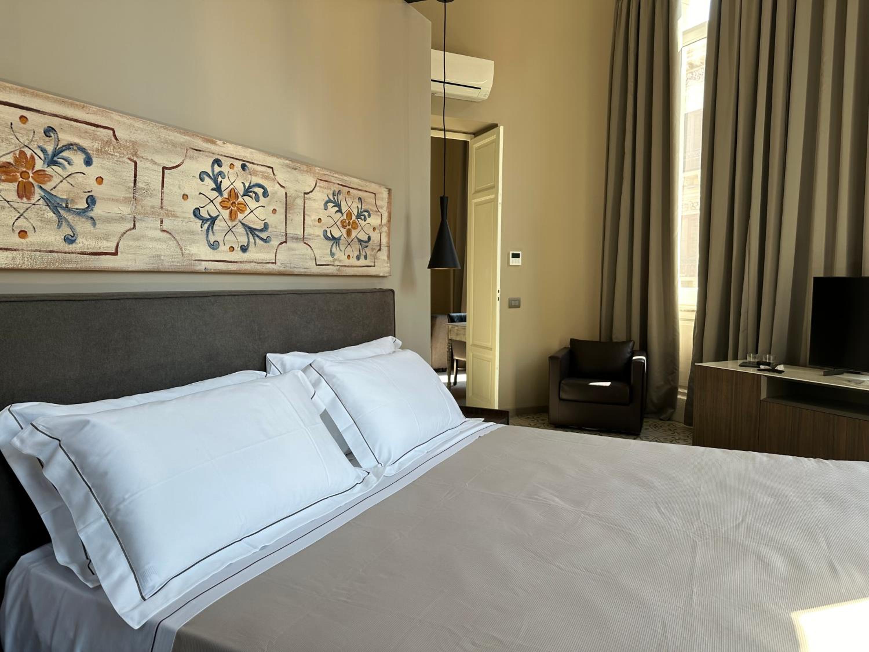 Suite - Photo 8