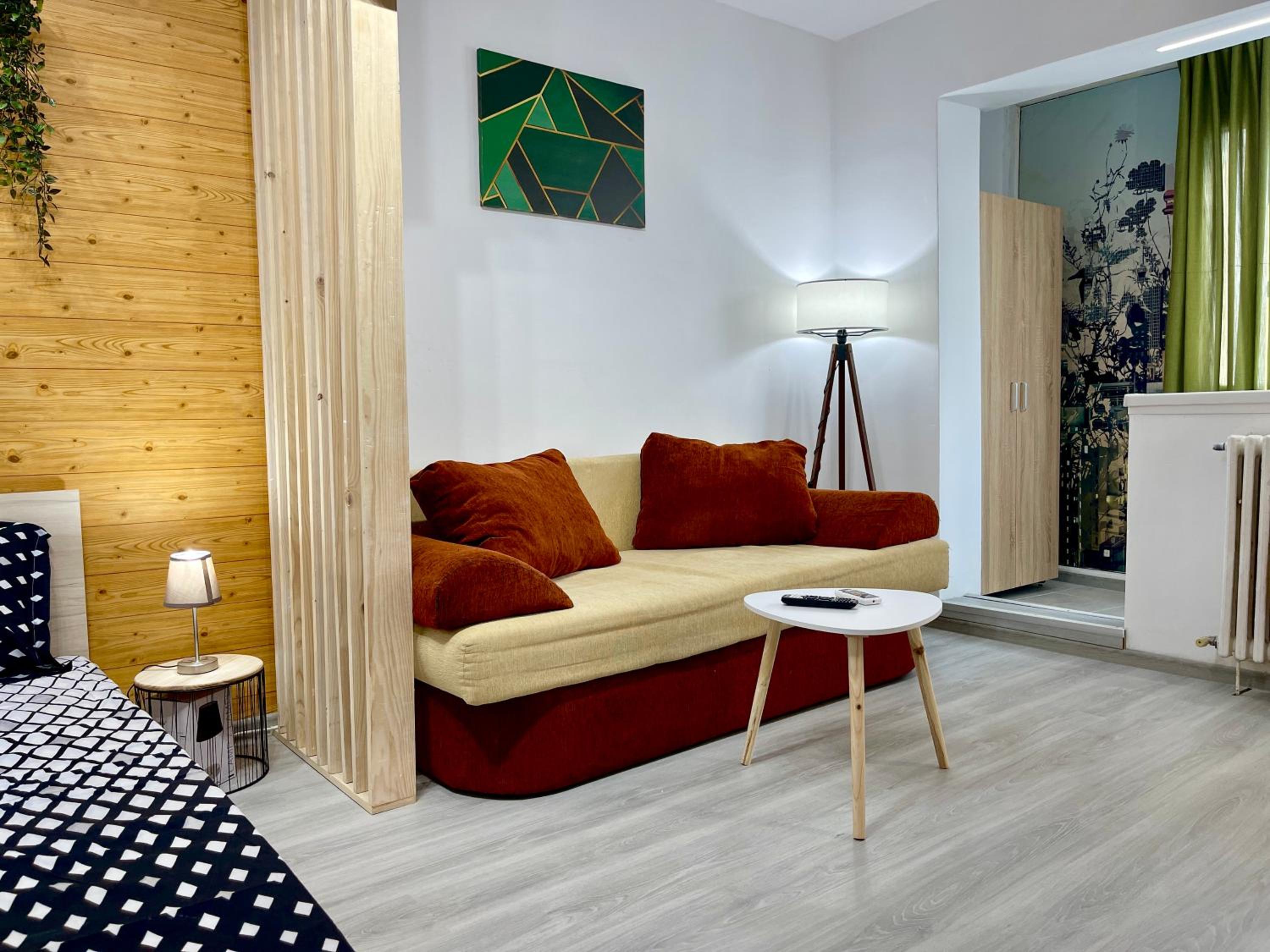 One-Bedroom Apartment photo 1