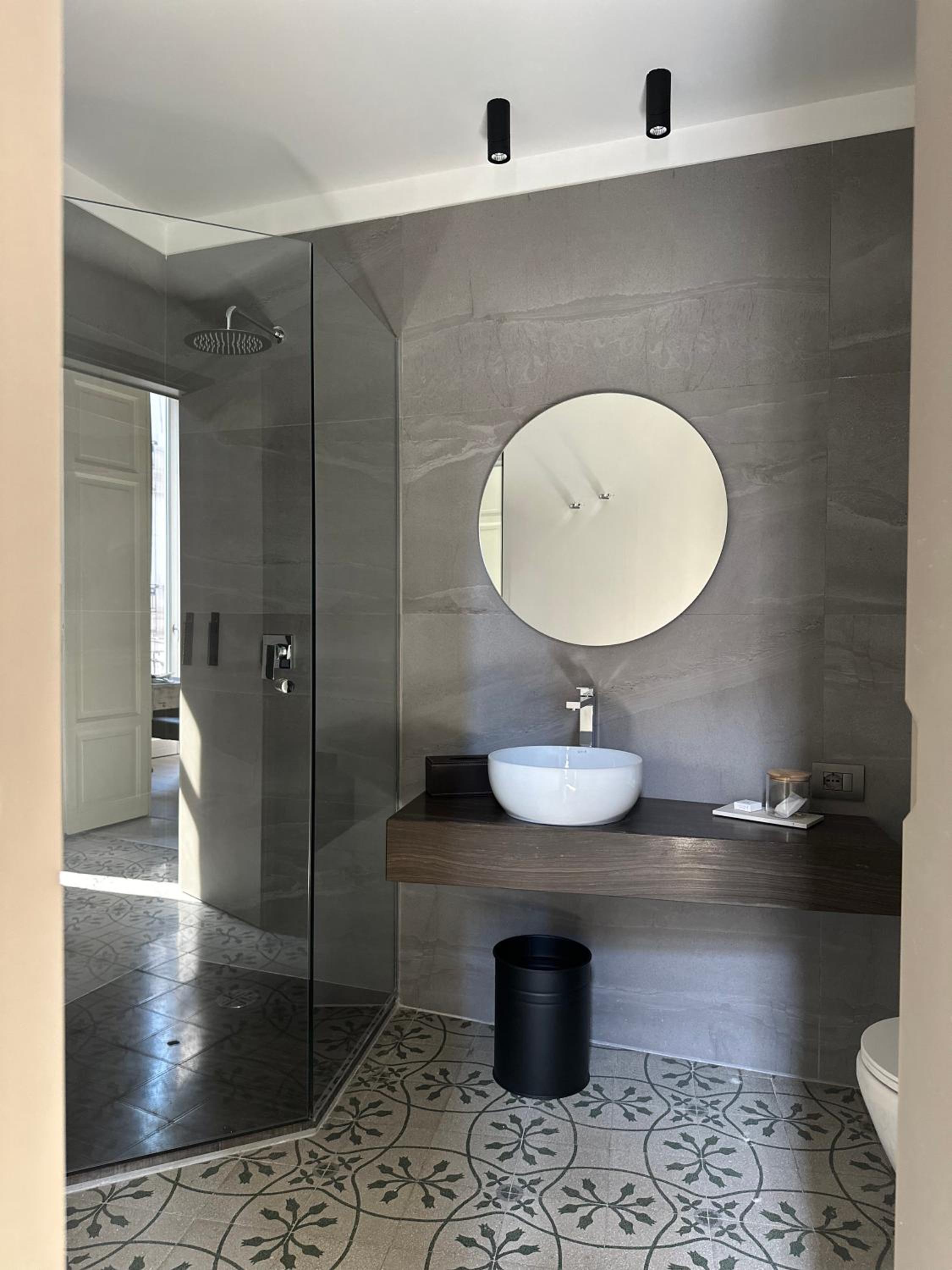 Suite - Photo 3