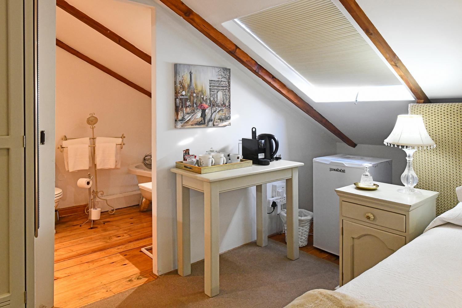 Twin/Double Room - Photo 8