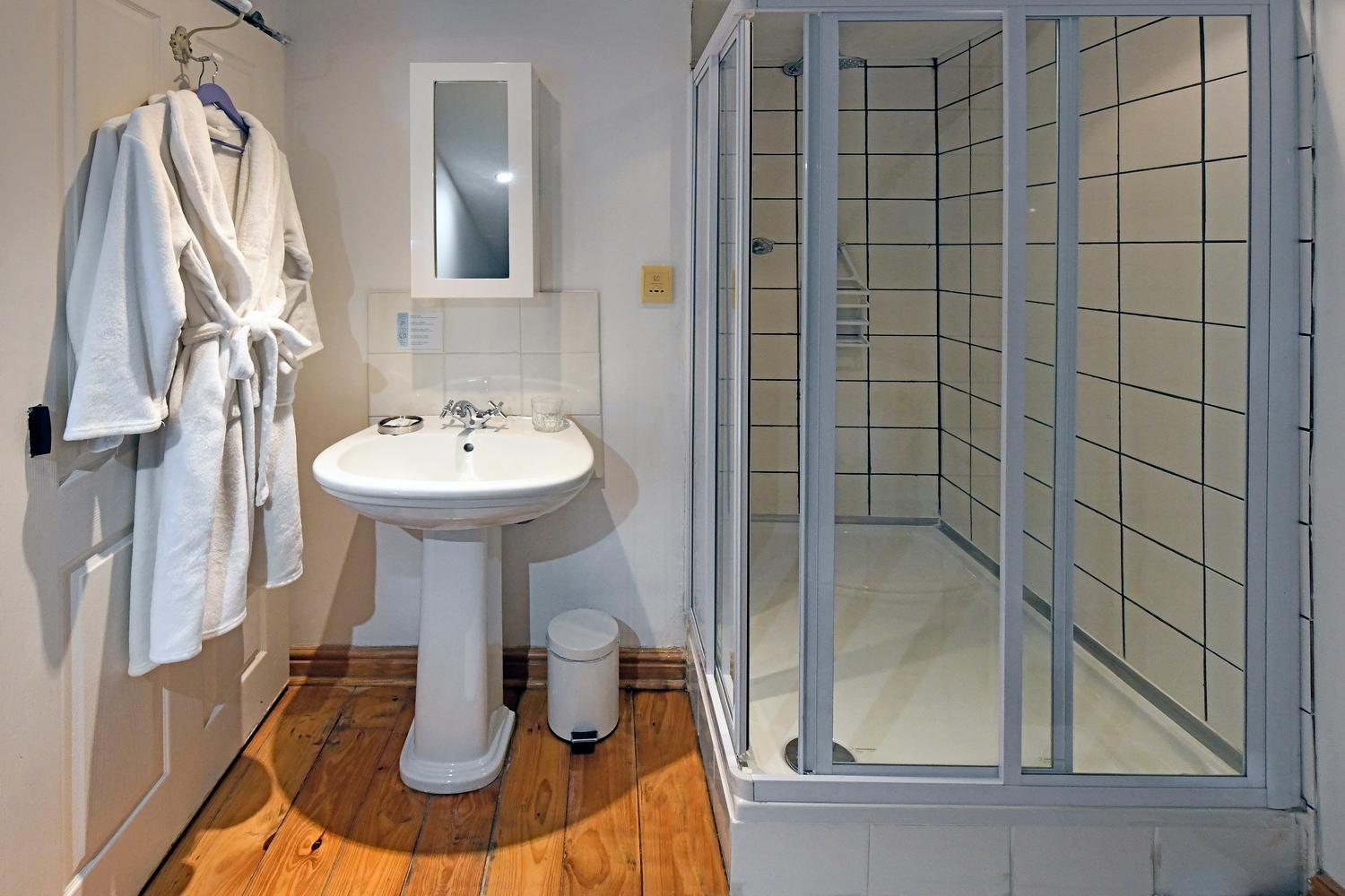 Twin/Double Room - Photo 6