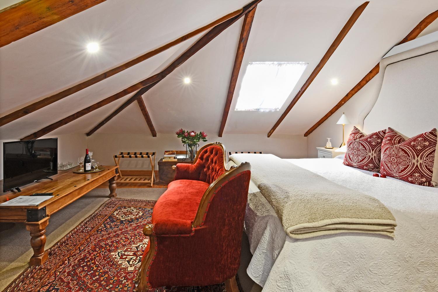  Double Room with bathtub and balcony - Photo 6