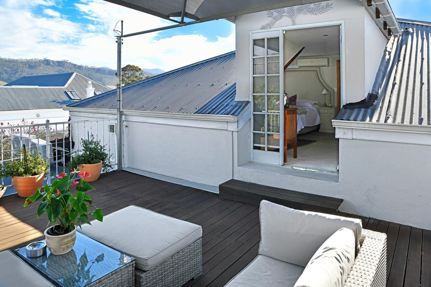 Double Room with bathtub and balcony - Photo 9
